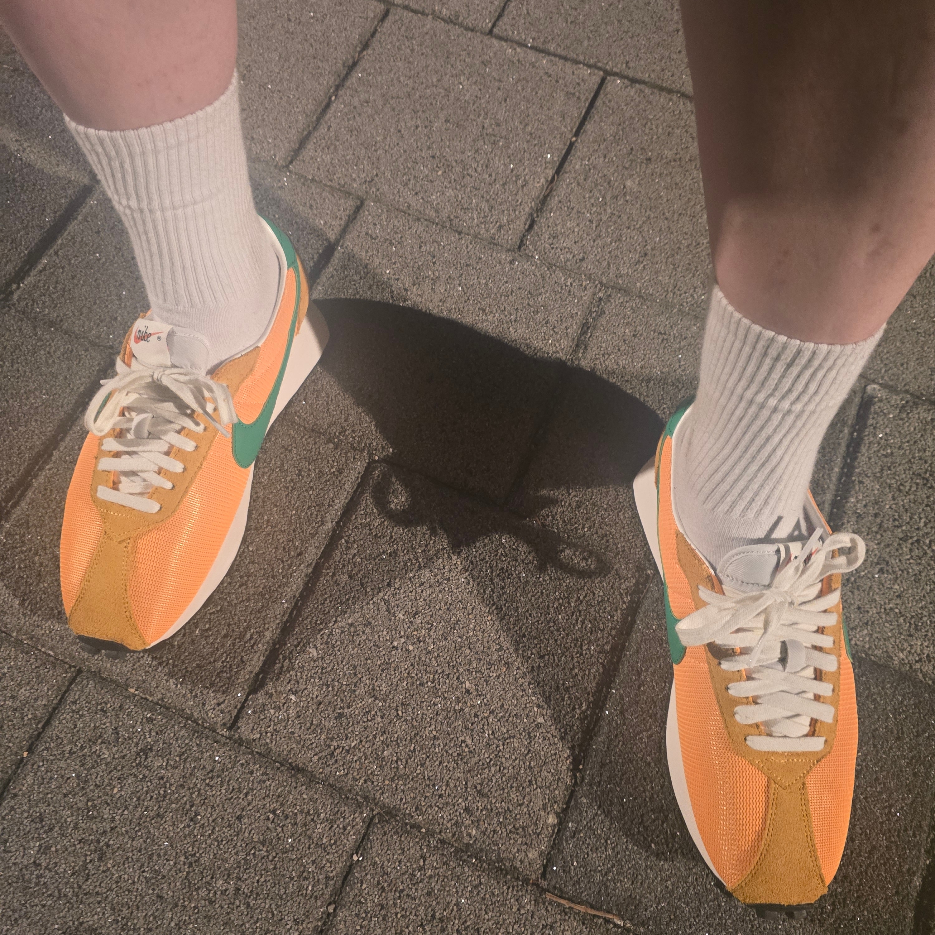 Nike LD-1000 Laser Orange Sundial 착용 스타일 - 1
