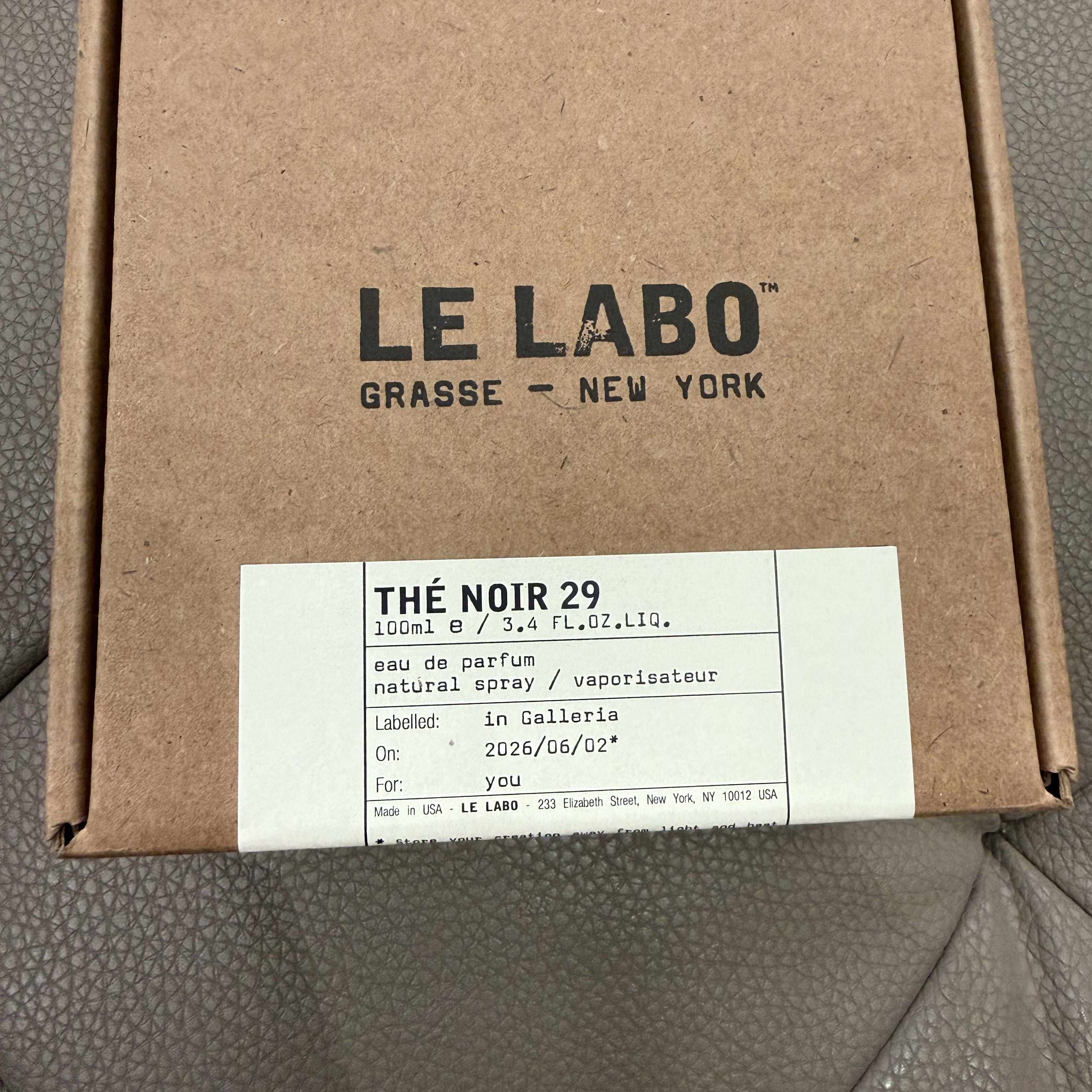 Le Labo The Noir 29 Eau De Parfum 100ml, Le Labo Another 13 Eau De Parfum 100ml 착용 스타일 - 3