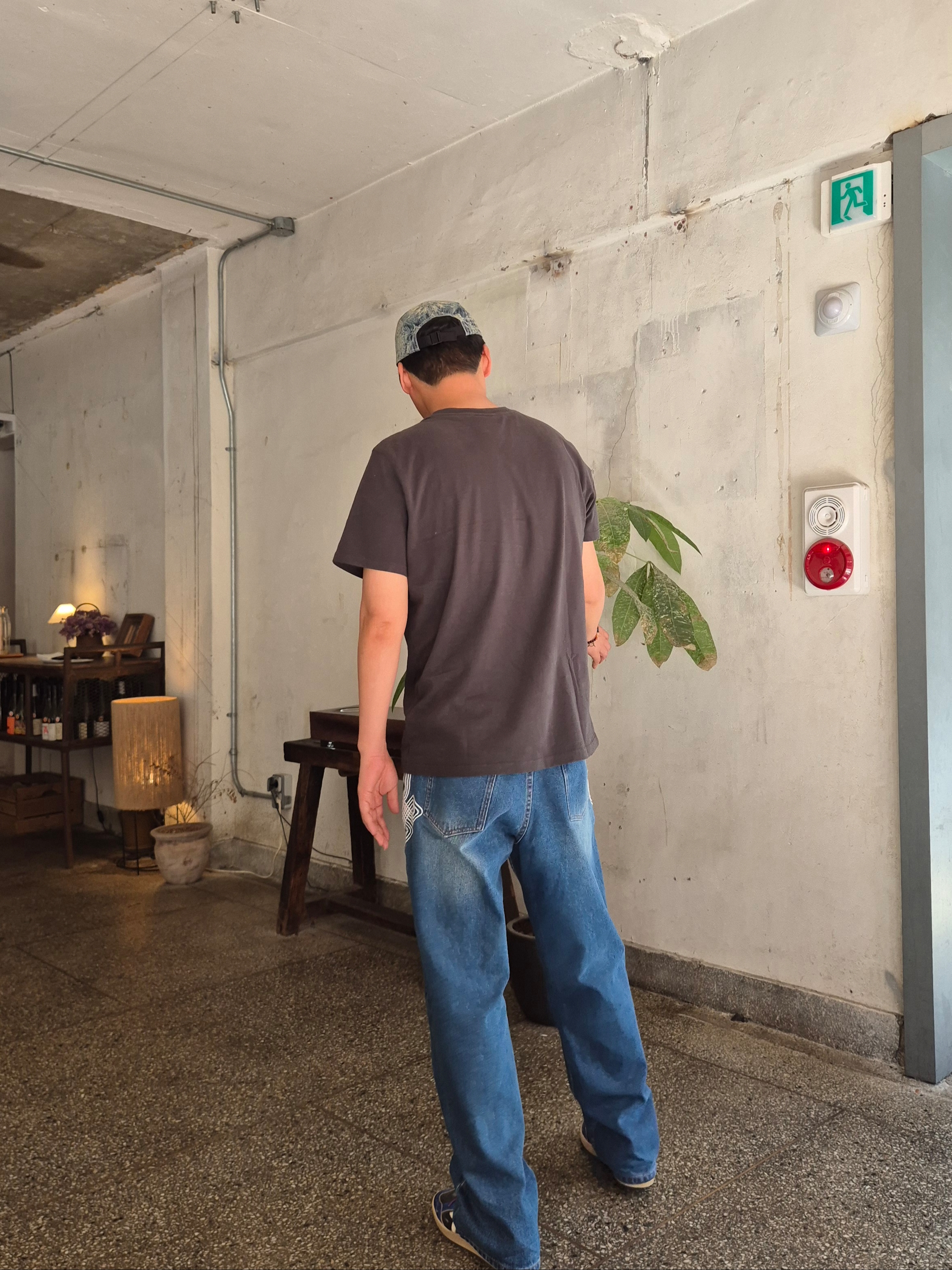 (W) Deus Ex Machina Bonham Jeans Dark Indigo, Supreme Bandana Jacquard Denim Camp Cap Blue - 25SS 착용 스타일 - 2