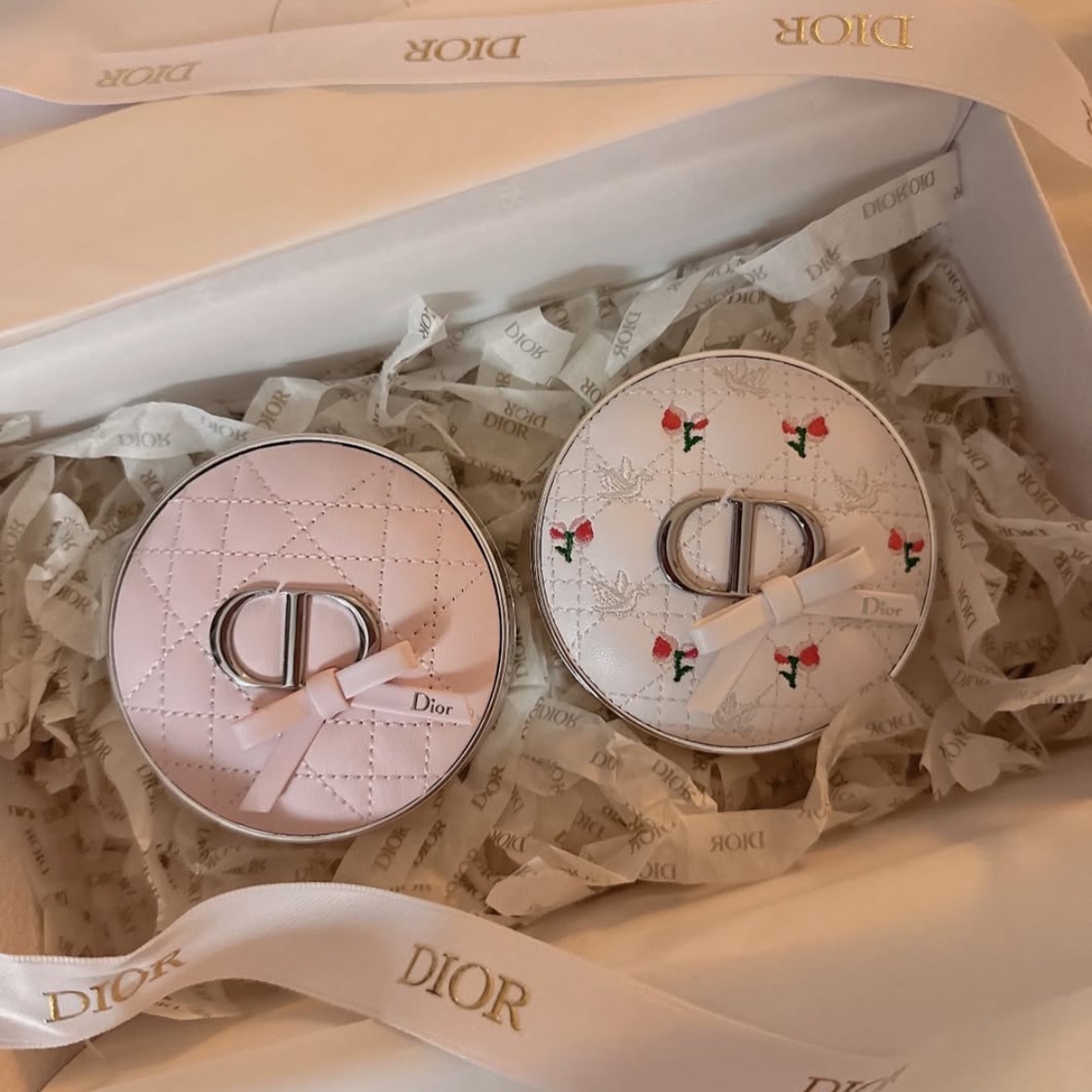 Dior Forever Cushion Case Limited Edition Pink Bow 착용 스타일