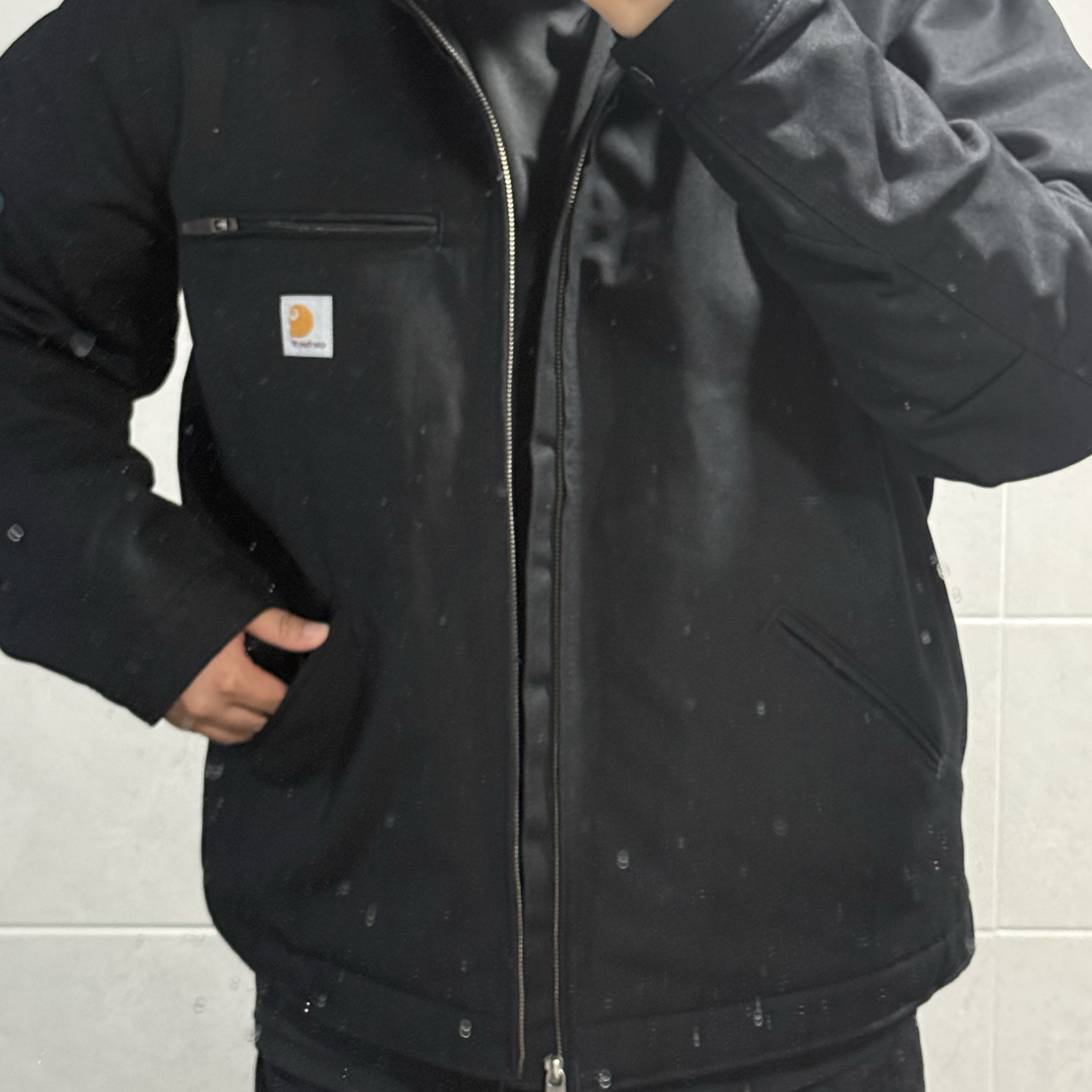 Carhartt Blanket Lined Relaxed Fit Regular Duck Detroit Jacket Black 착용 스타일 - 1