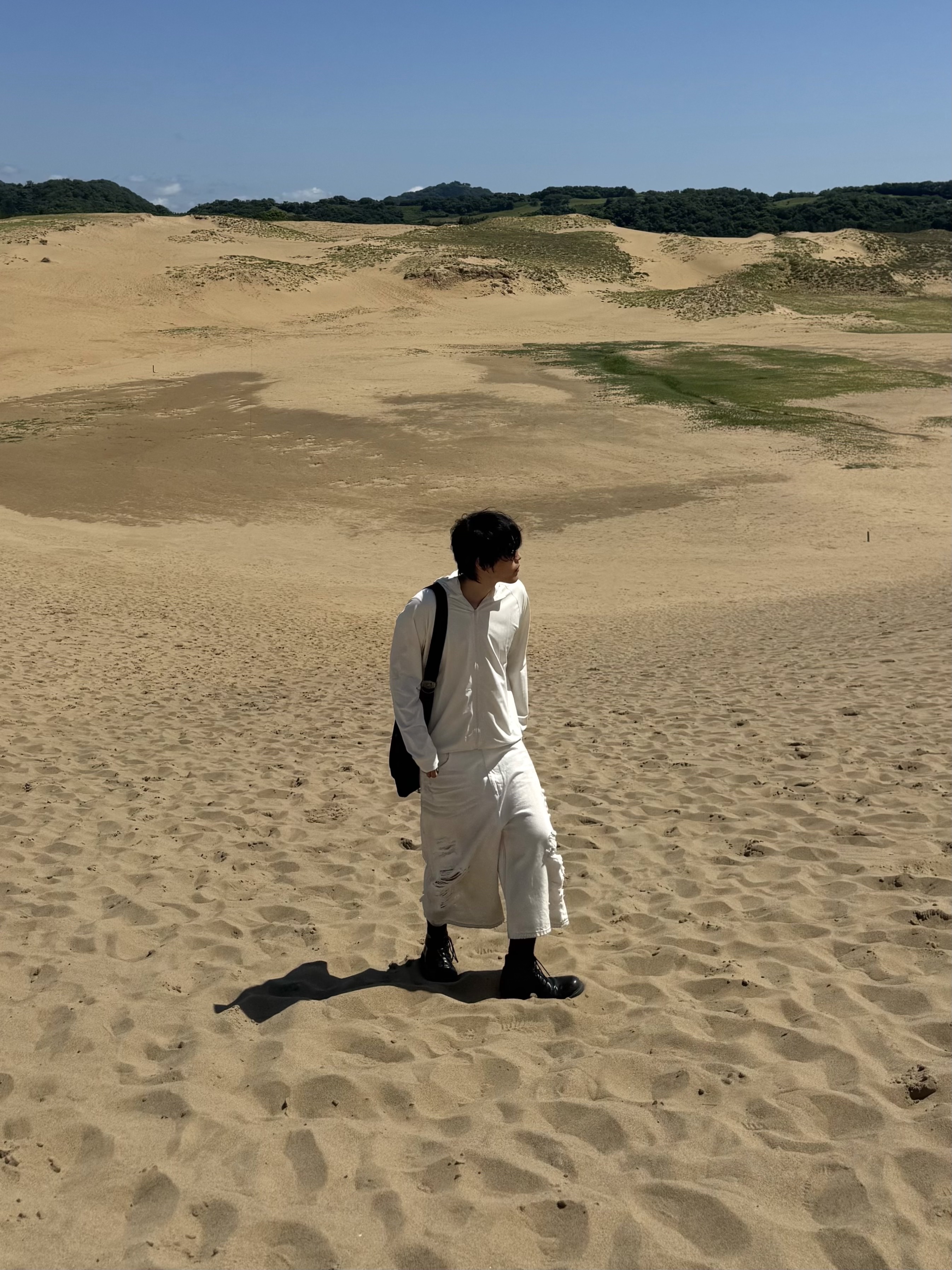 Uniqlo Dry EX UV Protection Full Zip Hoodie Off White, Our Legacy Belt 2cm Leather Off White 착용 스타일 - 5