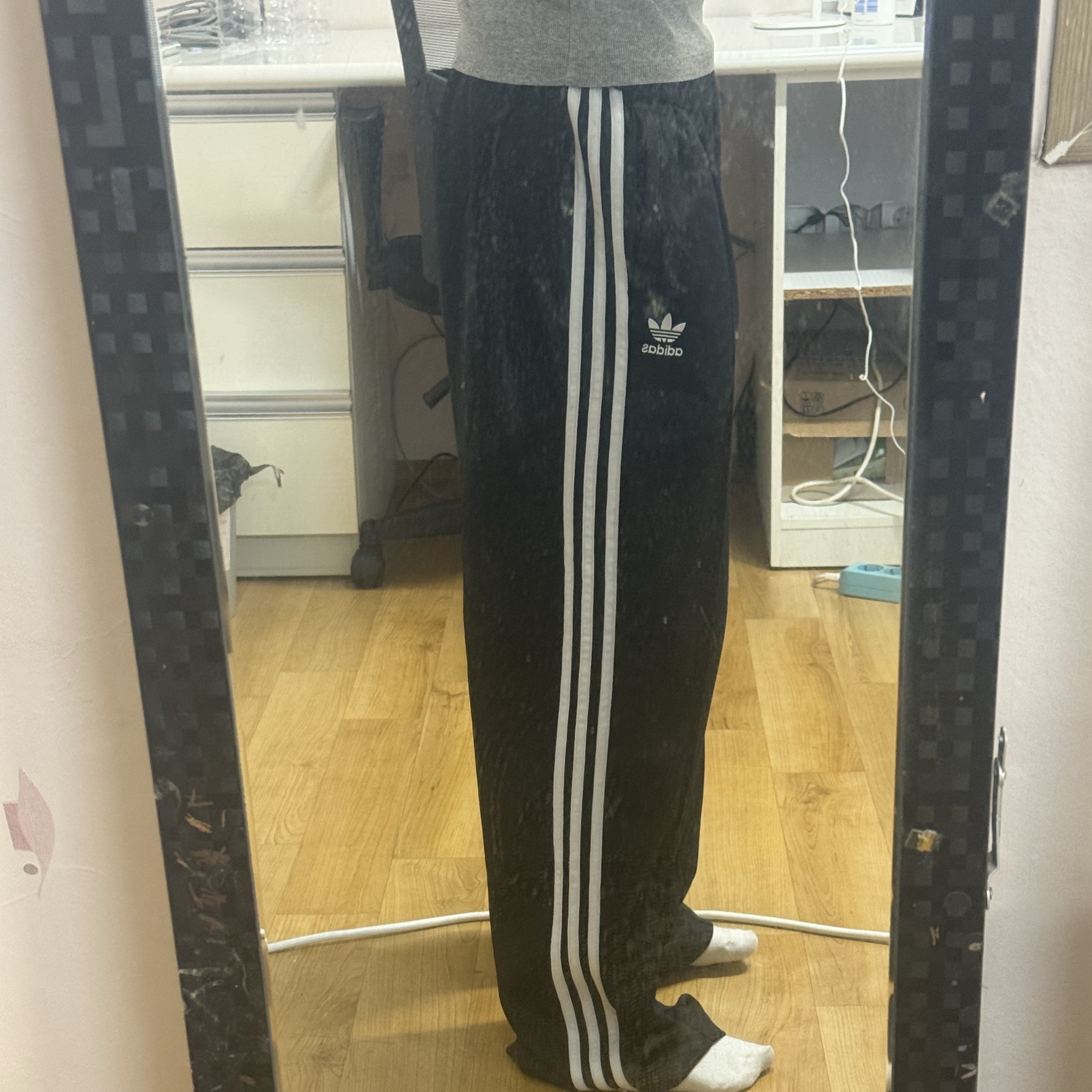 Adidas Adicolor Baggy Fit Firebird Track Pants Black - KR Sizing 착용 스타일 - 2