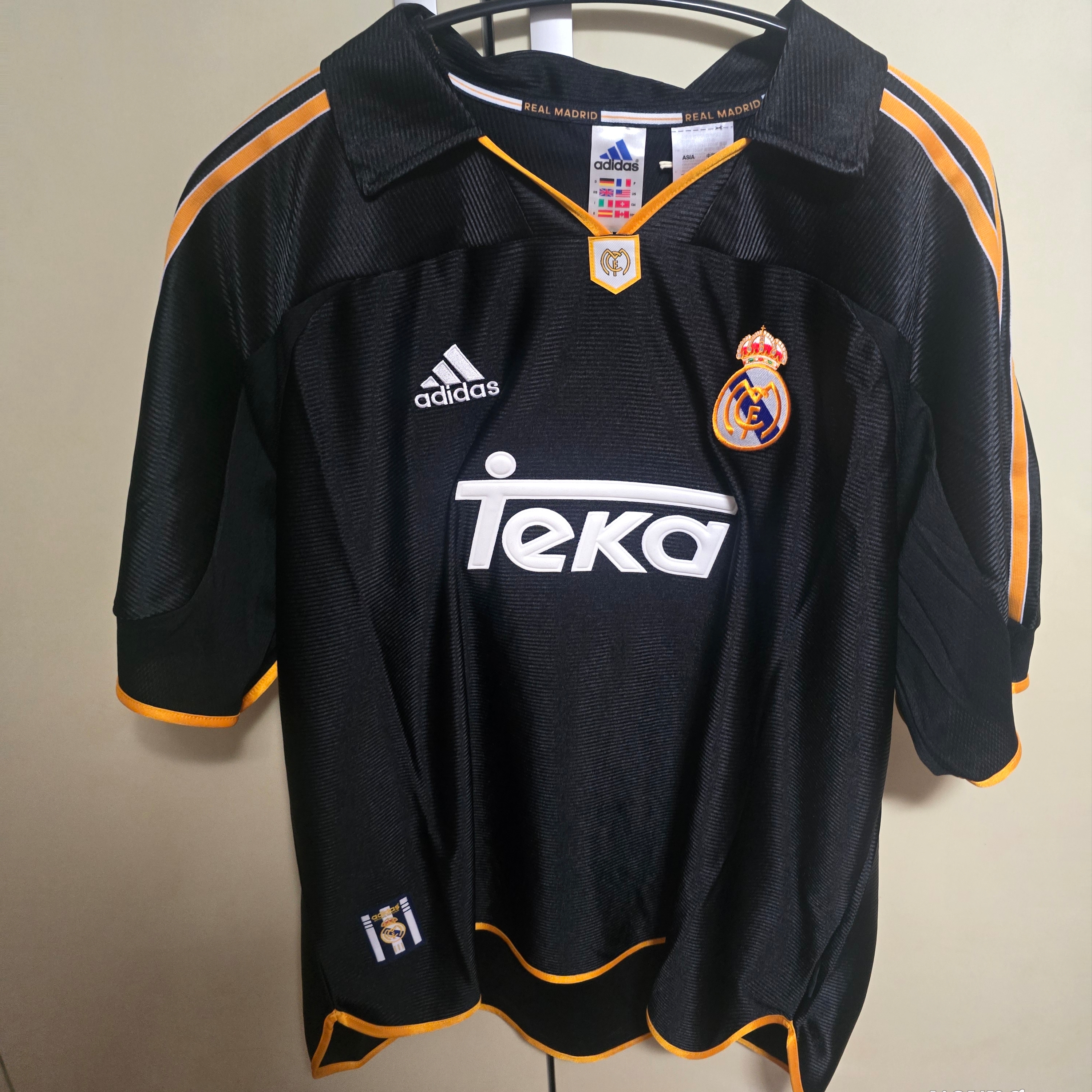 Adidas Real Madrid 99/00 Away Jersey Black - KR Sizing (Non Marking Ver.) 착용 스타일