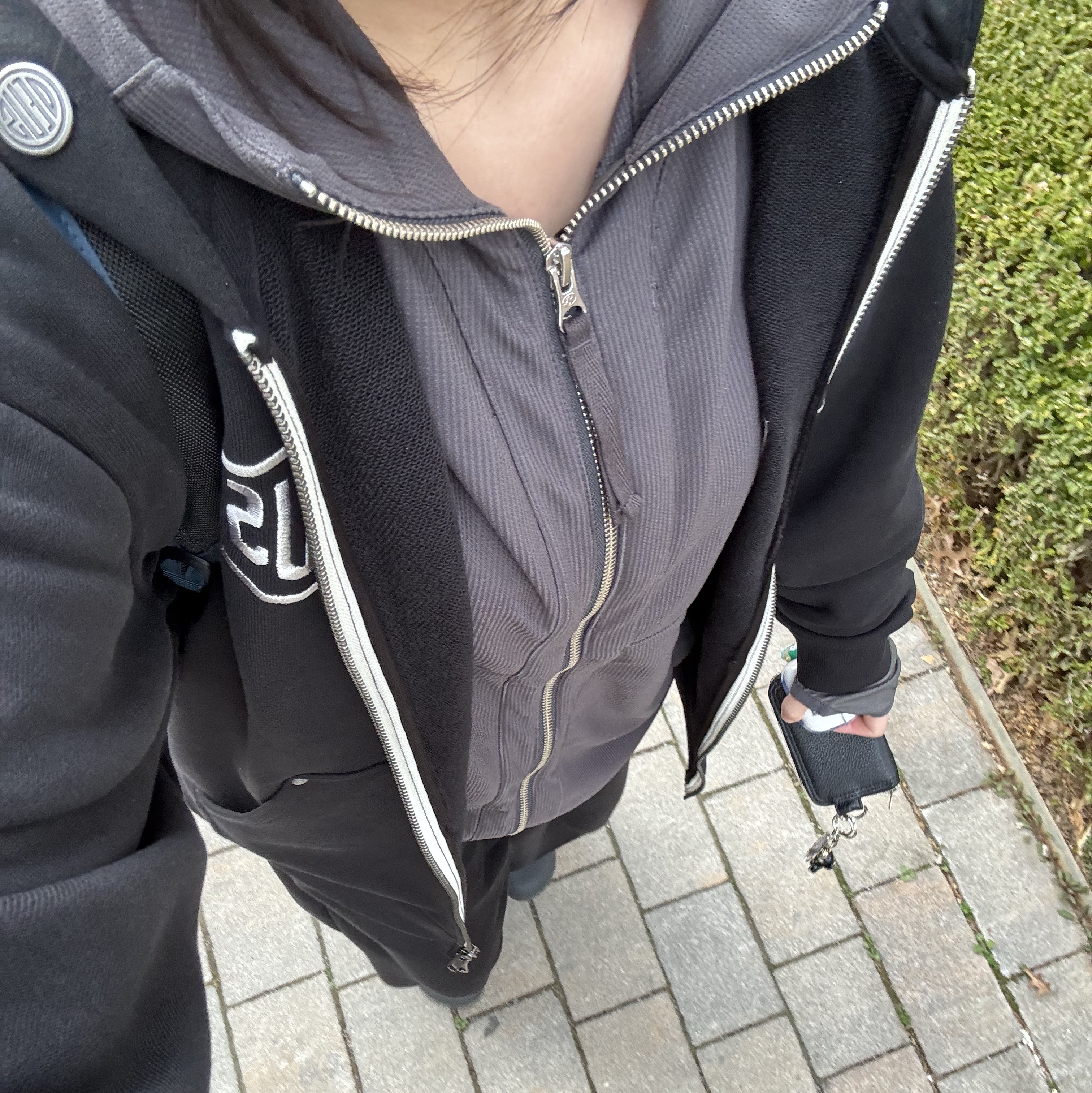 Deus Ex Machina Custom Zip Hoodie Black, Sansan Gear Dual-Shade Jacket Brown_26SS 착용 스타일