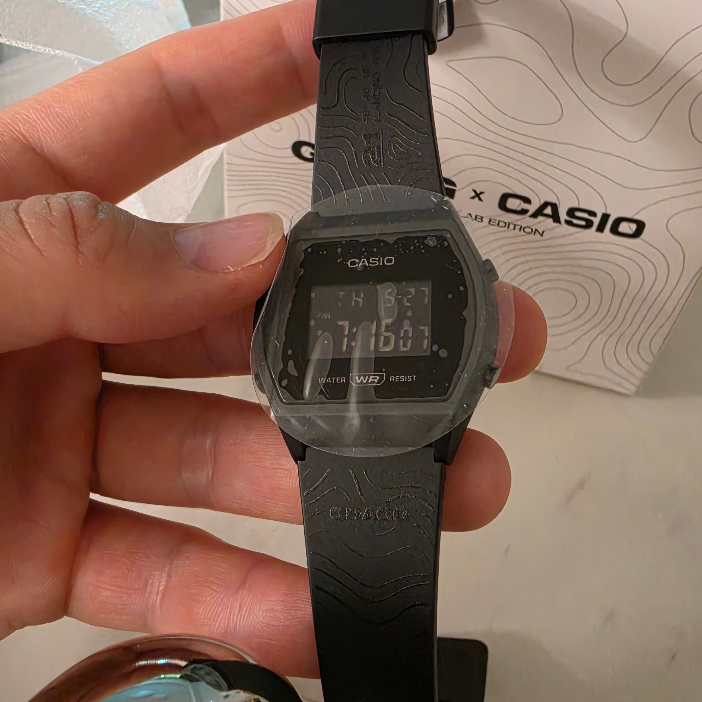 Casio x Gragg LW-204GRAGG-1BDF 착용 스타일 - 2