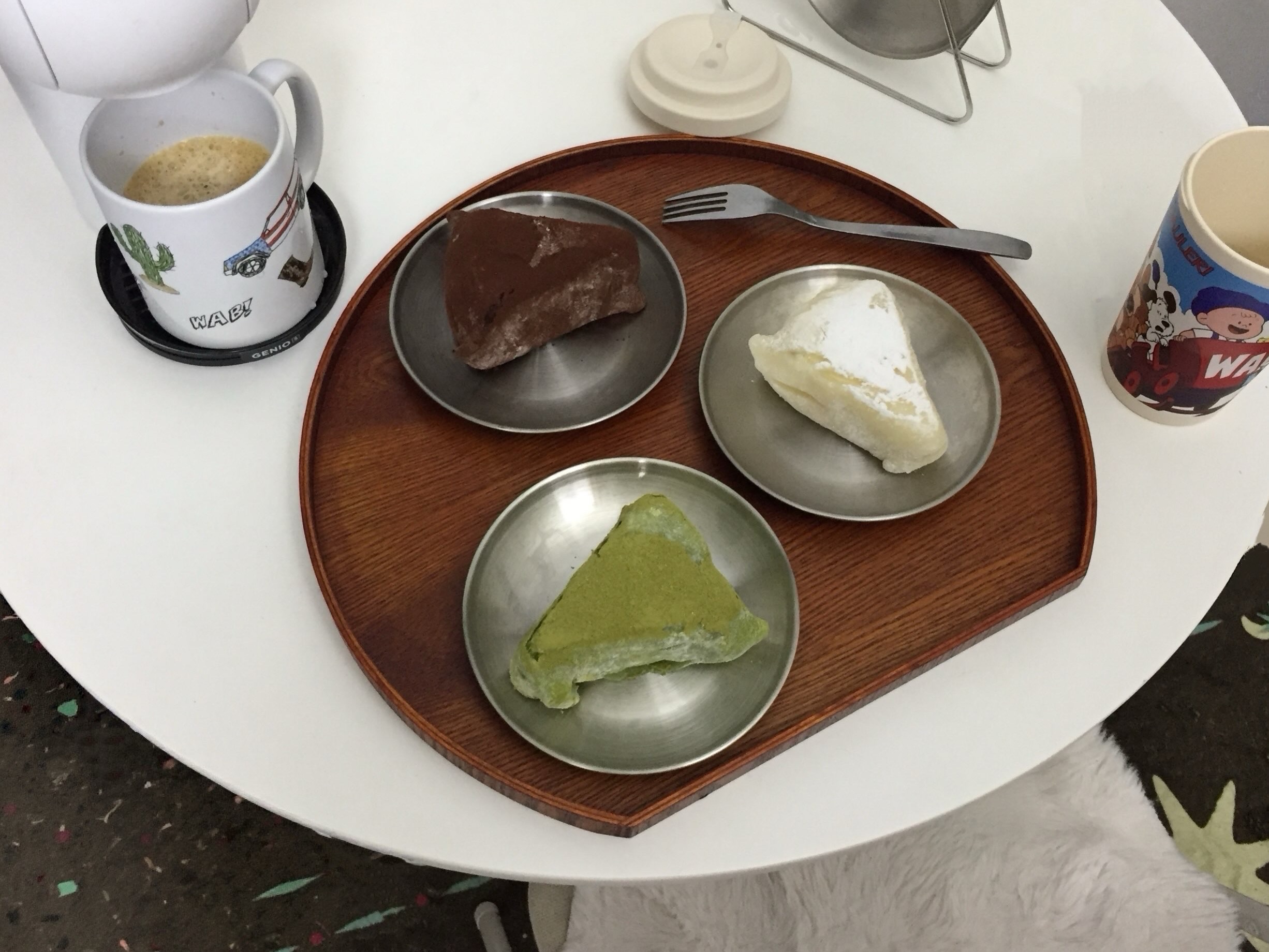 [KREAM 단독] What A Bread Mochi Cheesecake 착용 스타일 - 1