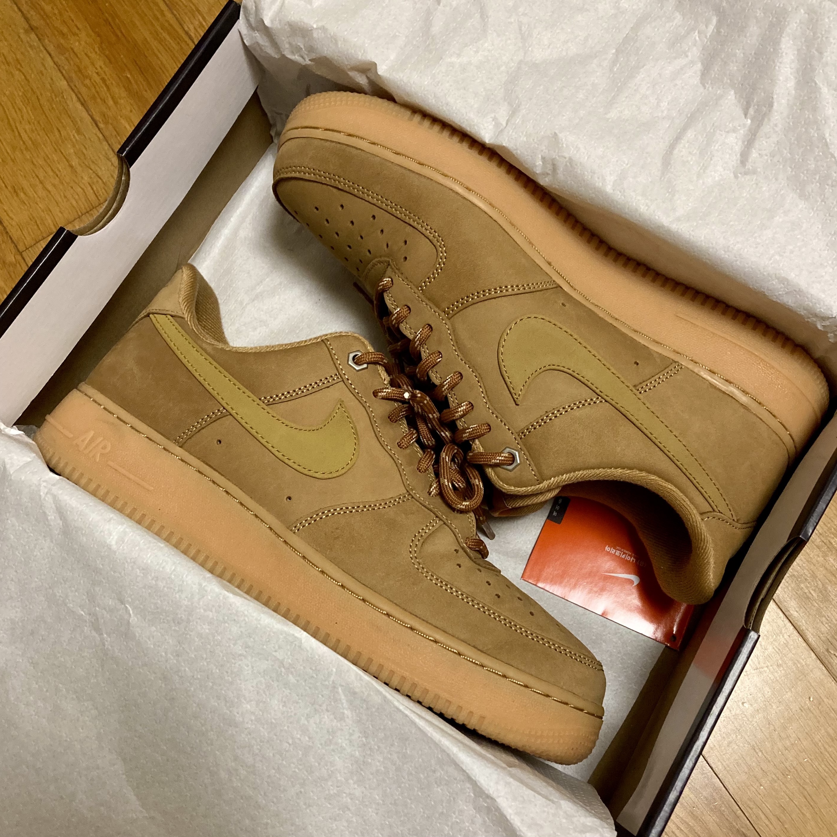 Nike Air Force 1 '07 WB Flax 착용 스타일