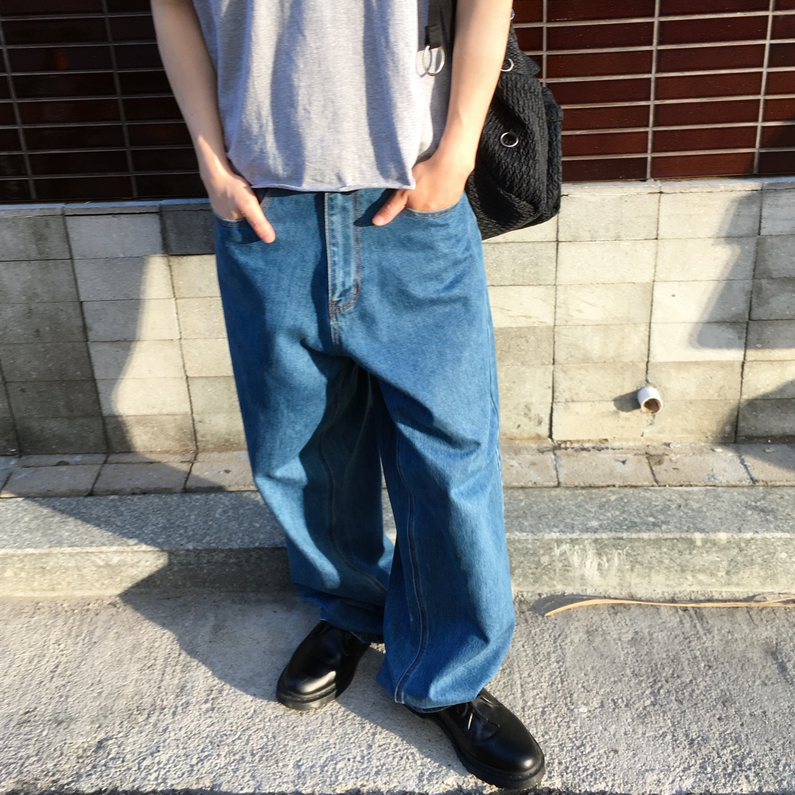 Millo Archive Chapter Denim Pants Denim Black, Millo Archive Chapter Denim Pants Denim Blue 착용 스타일 - 2