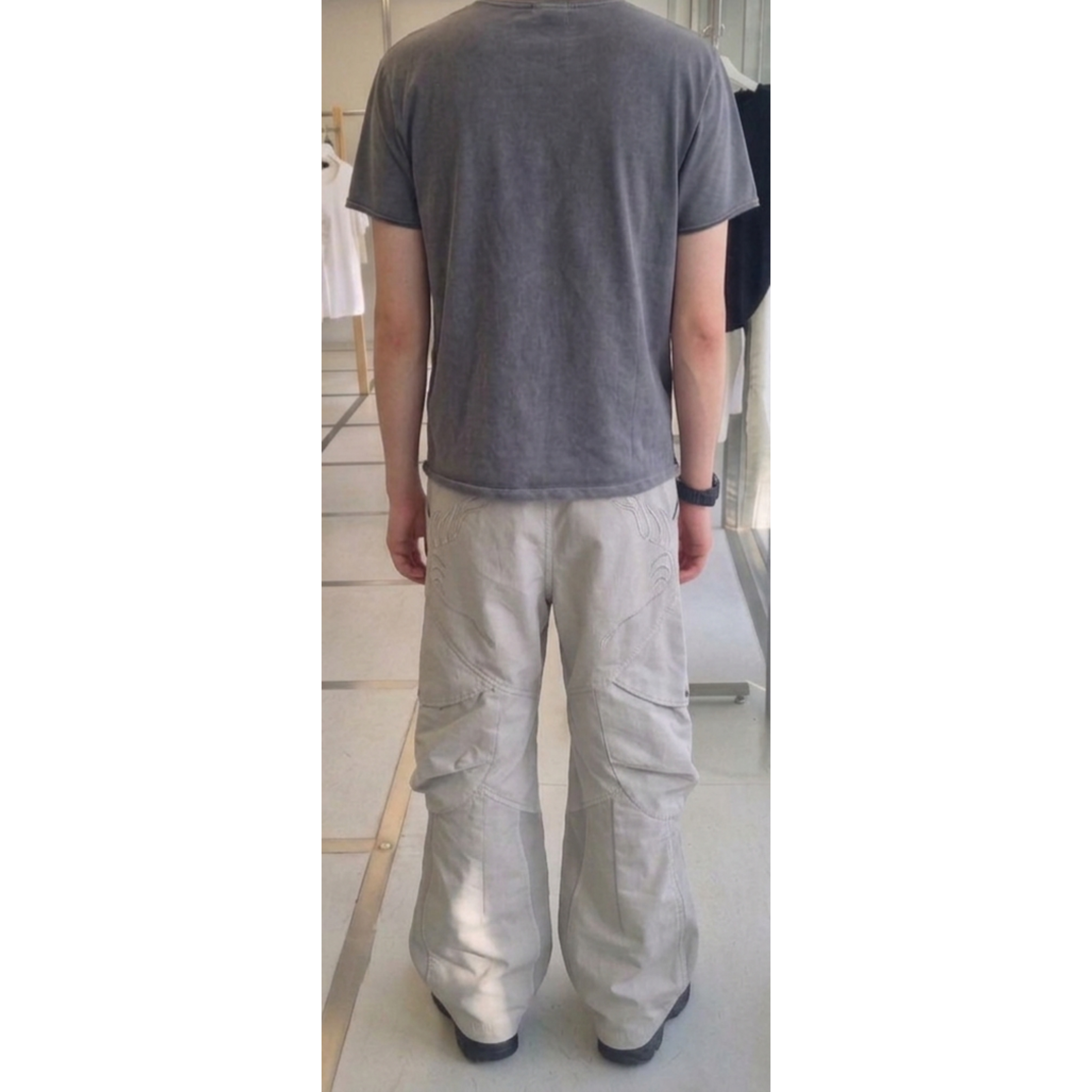 Hoka Hopara 2 Black, Ignota Core:15 Shell Cargo Pants Stone Grey 착용 스타일 - 3