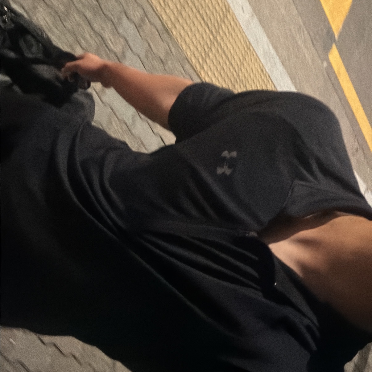 Under Armour Tech Half Zip Long Sleeve Black Charcoal 착용 스타일