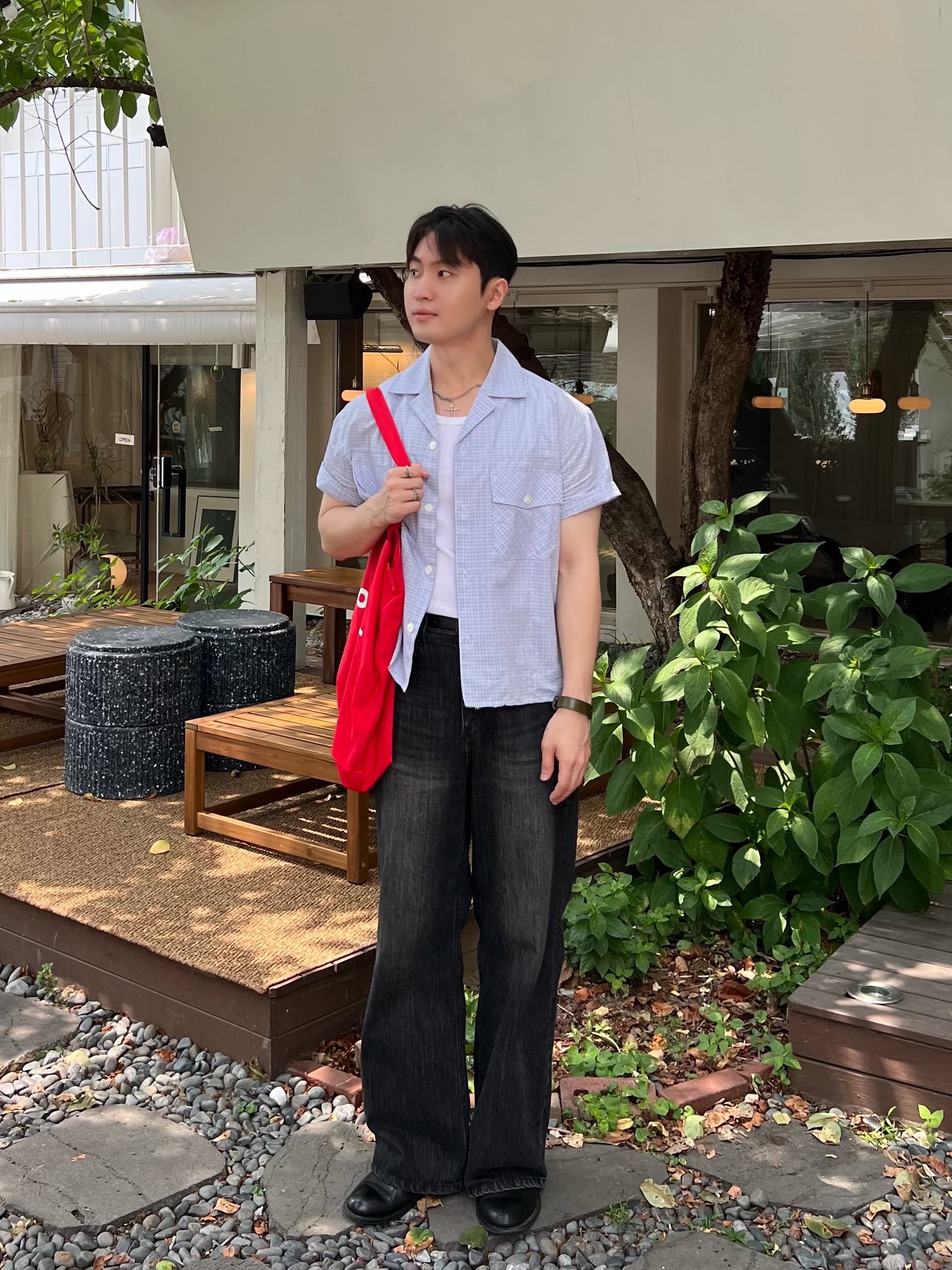 noun Easeful Tote Bag Red 착용 스타일 - 2