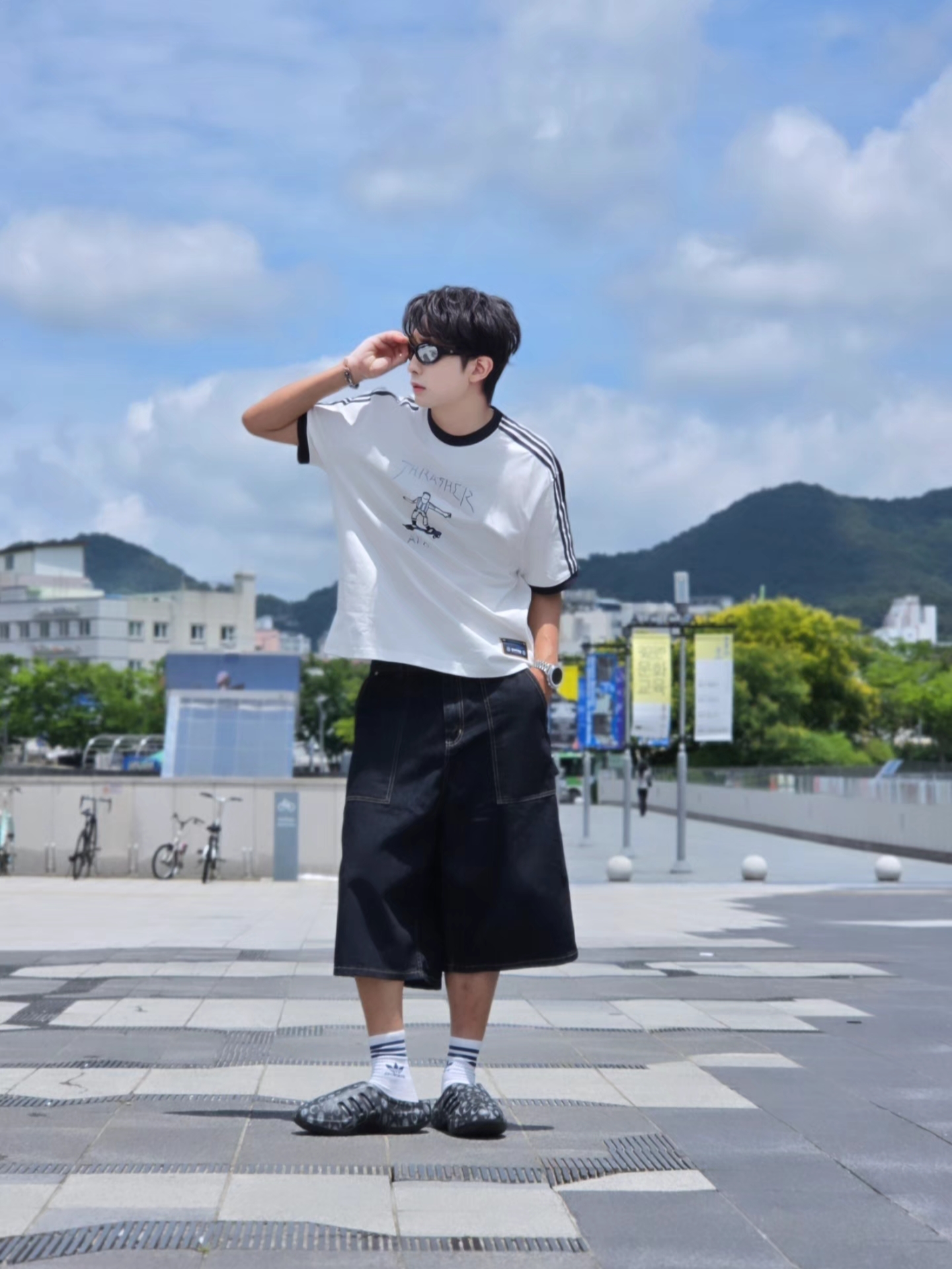 Adidas x Thug Club Adifom Iiinfinity Mule Core Black, Adidas x Thrasher x Argentina Gonz Ringer T-Shirt Core White - KR Sizing 착용 스타일 - 4