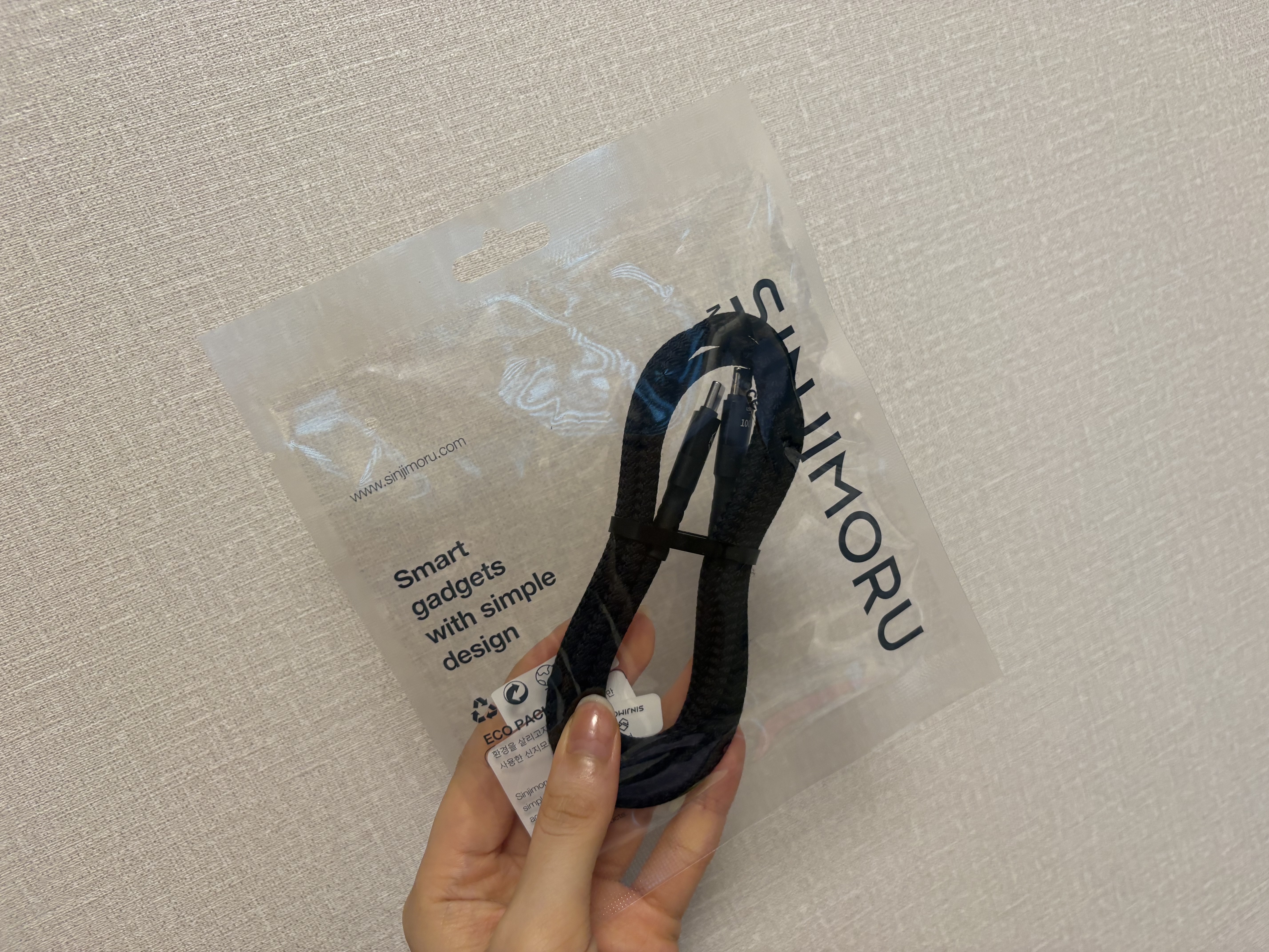 SINJIMORU Dutch 60W C to C Type Quick Charging Cable 1M 착용 스타일
