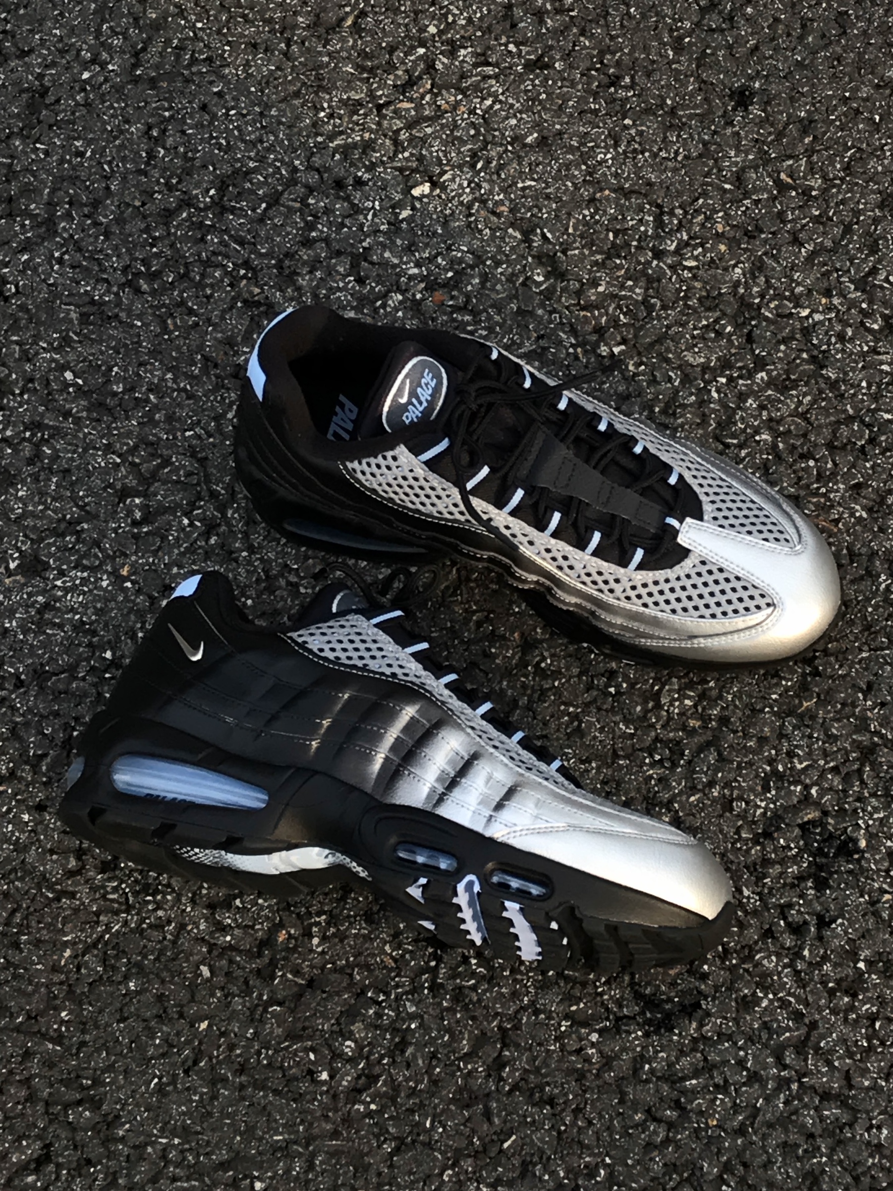 Nike x Palace Air Max 95 Metallic Silver Aluminum 착용 스타일 - 1