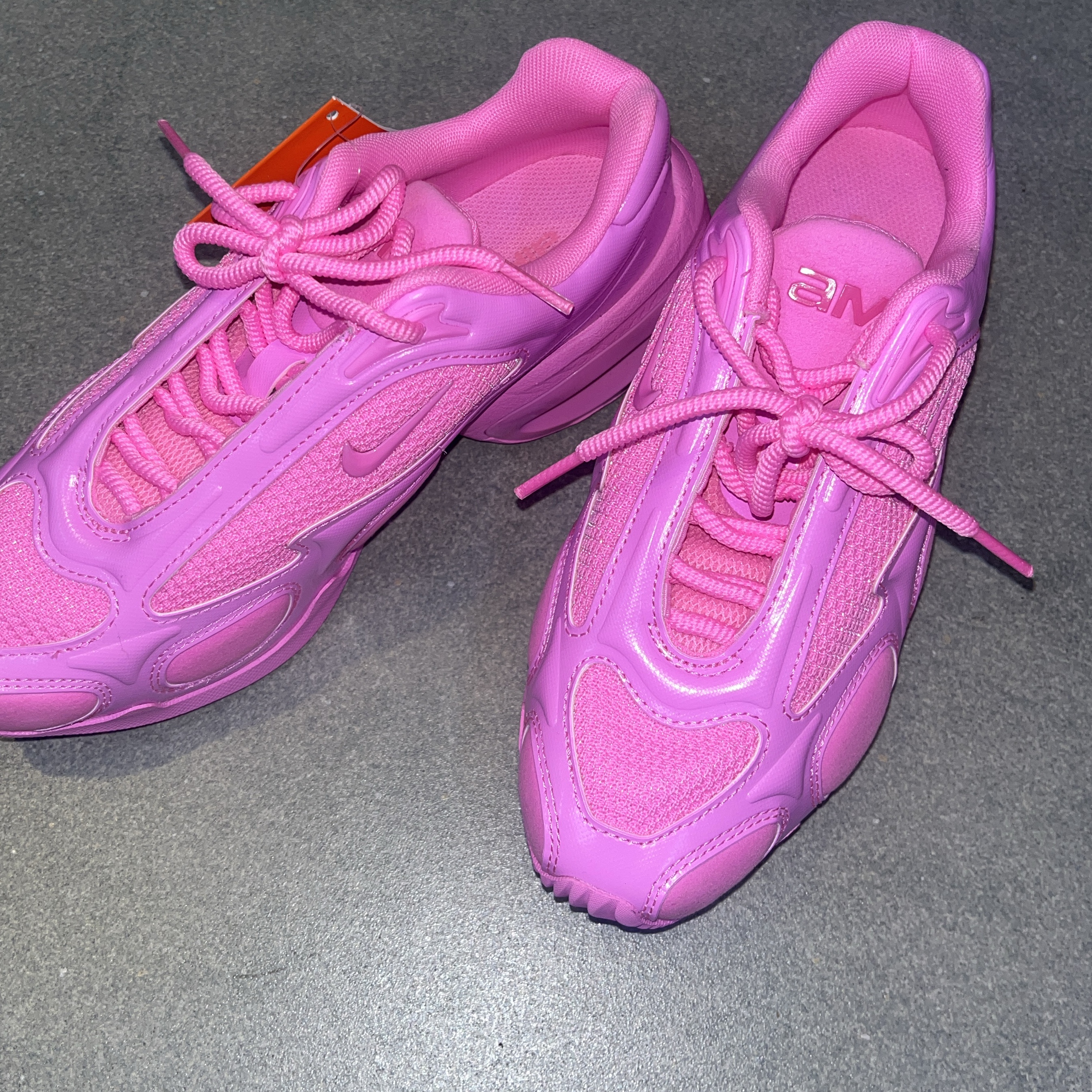 (W) Nike Air Max Muse Pink Spell Pink Glow 착용 스타일