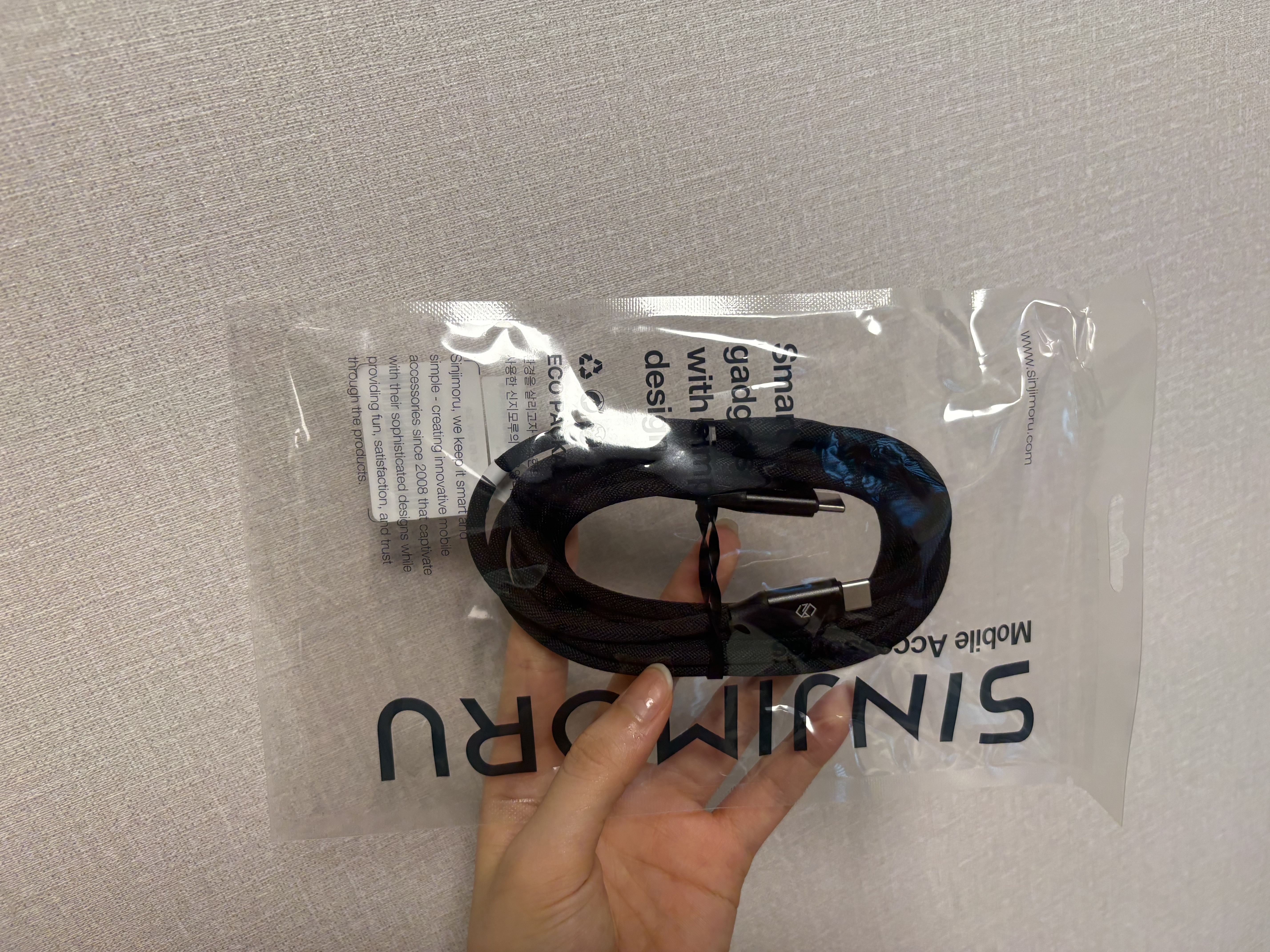 SINJIMORU Dutch 60W C to C Type Quick Charging Cable 2M 착용 스타일