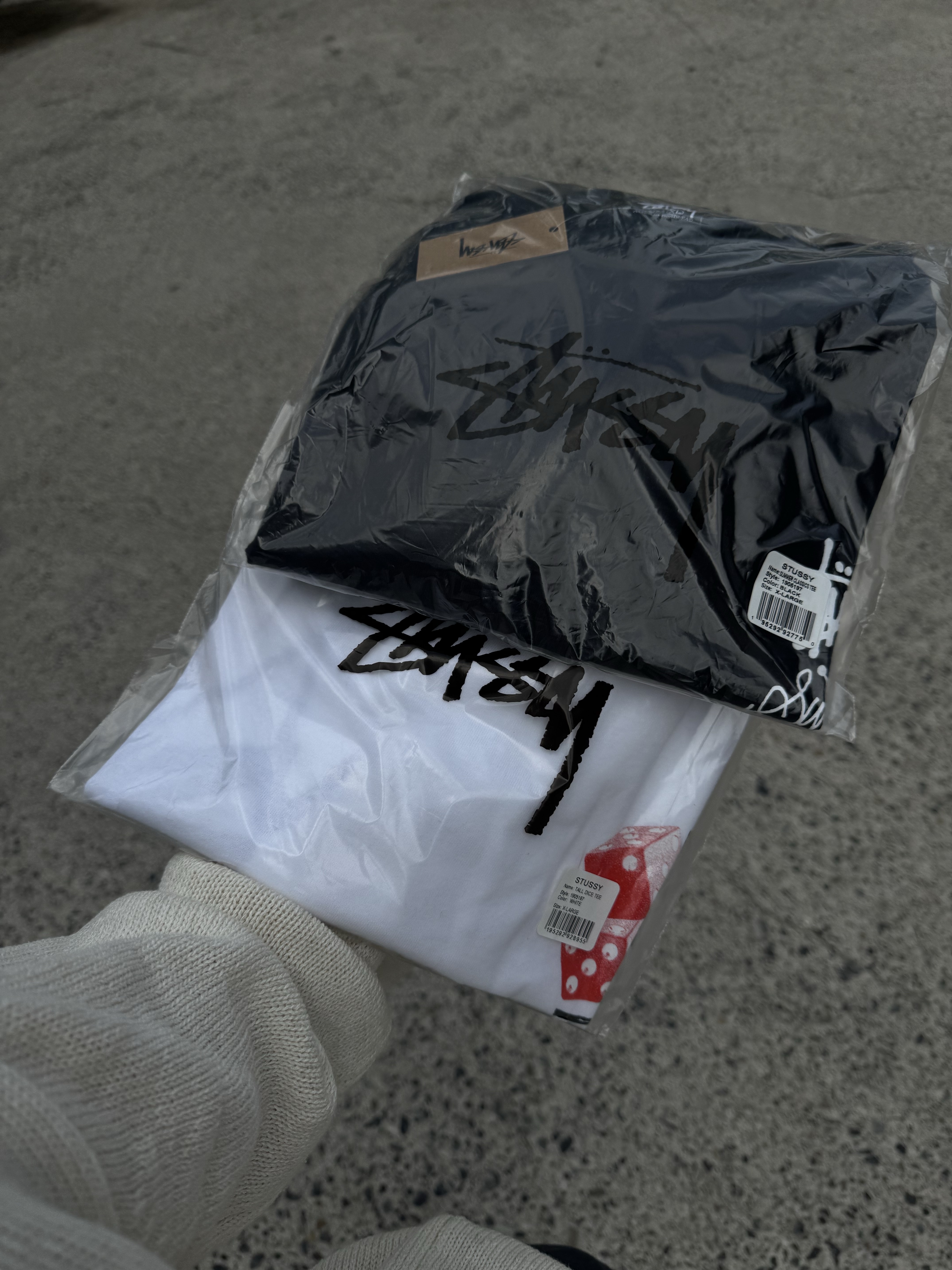IAB Studio Pigment T-Shirt Black, Stussy Summer Classics T-Shirt Black 착용 스타일 - 2