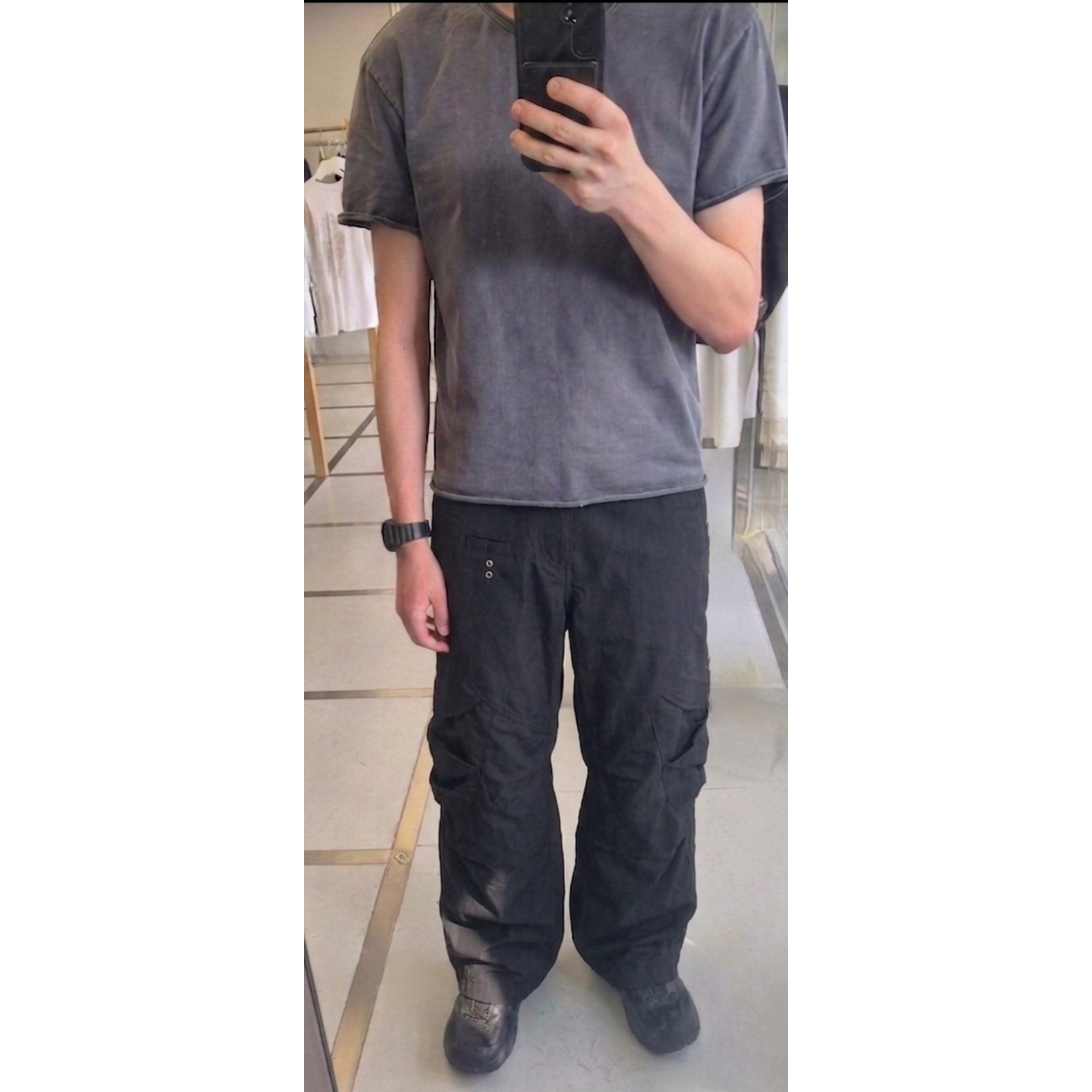 Hoka Hopara 2 Black, Casio G-Shock DW-5600UBB-1DR 착용 스타일 - 1