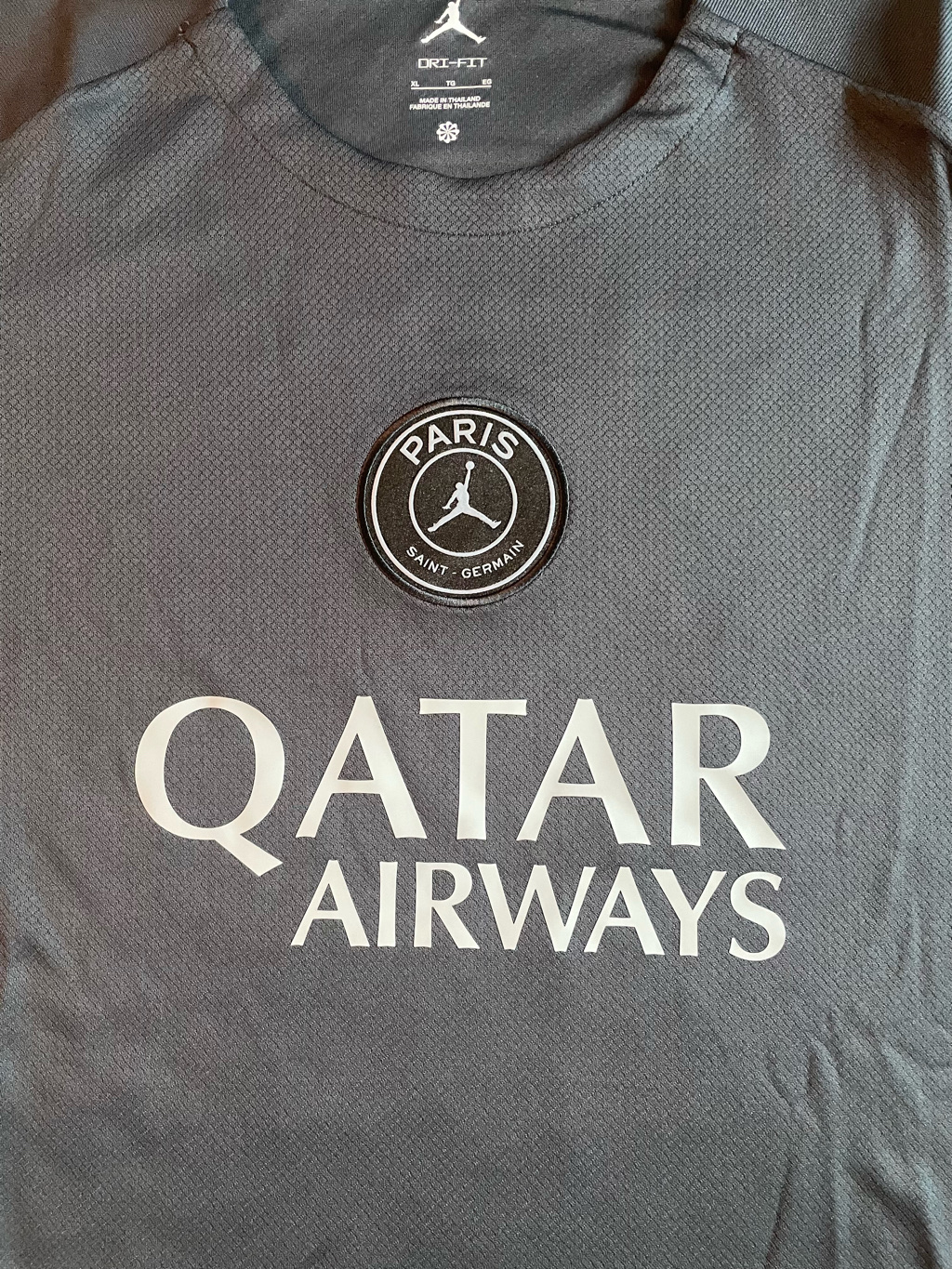 Jordan x Paris Saint-Germain Strike Fourth Dri-Fit Football Short Sleeve Top Off Noir Particle Grey (IB3645-045) (Non Marking Ver.) 착용 스타일 - 2