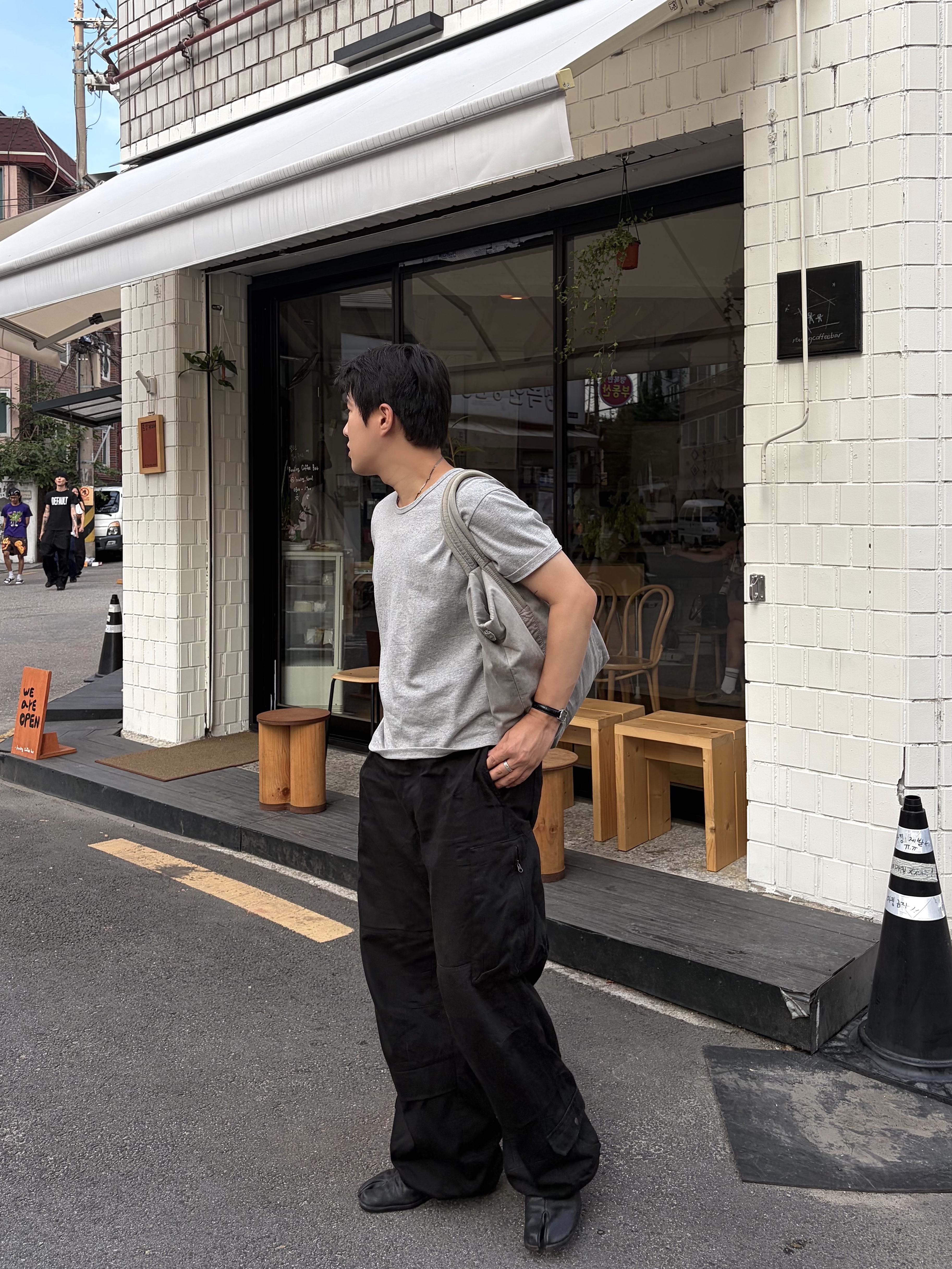 Hatchingroom Zip Cargo Work Pants Black 착용 스타일 - 2
