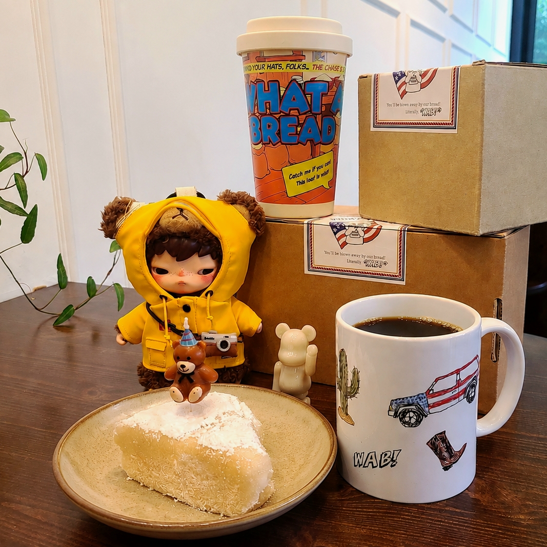 [KREAM 단독] What A Bread Mug White 350ml, [KREAM 단독] What A Bread Daily Moments Tumbler 420ml 착용 스타일 - 1