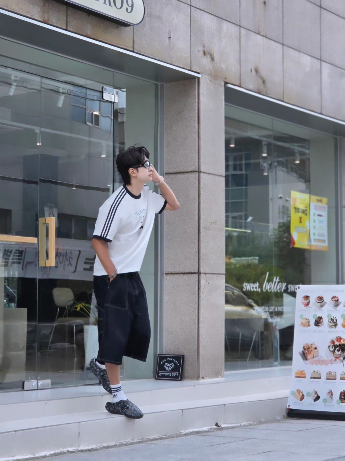Adidas x Thrasher x Argentina Gonz Ringer T-Shirt Core White - KR Sizing, Samsung Galaxy Watch8 Classic 46mm LTE White (Korean Ver.) 착용 스타일 - 2