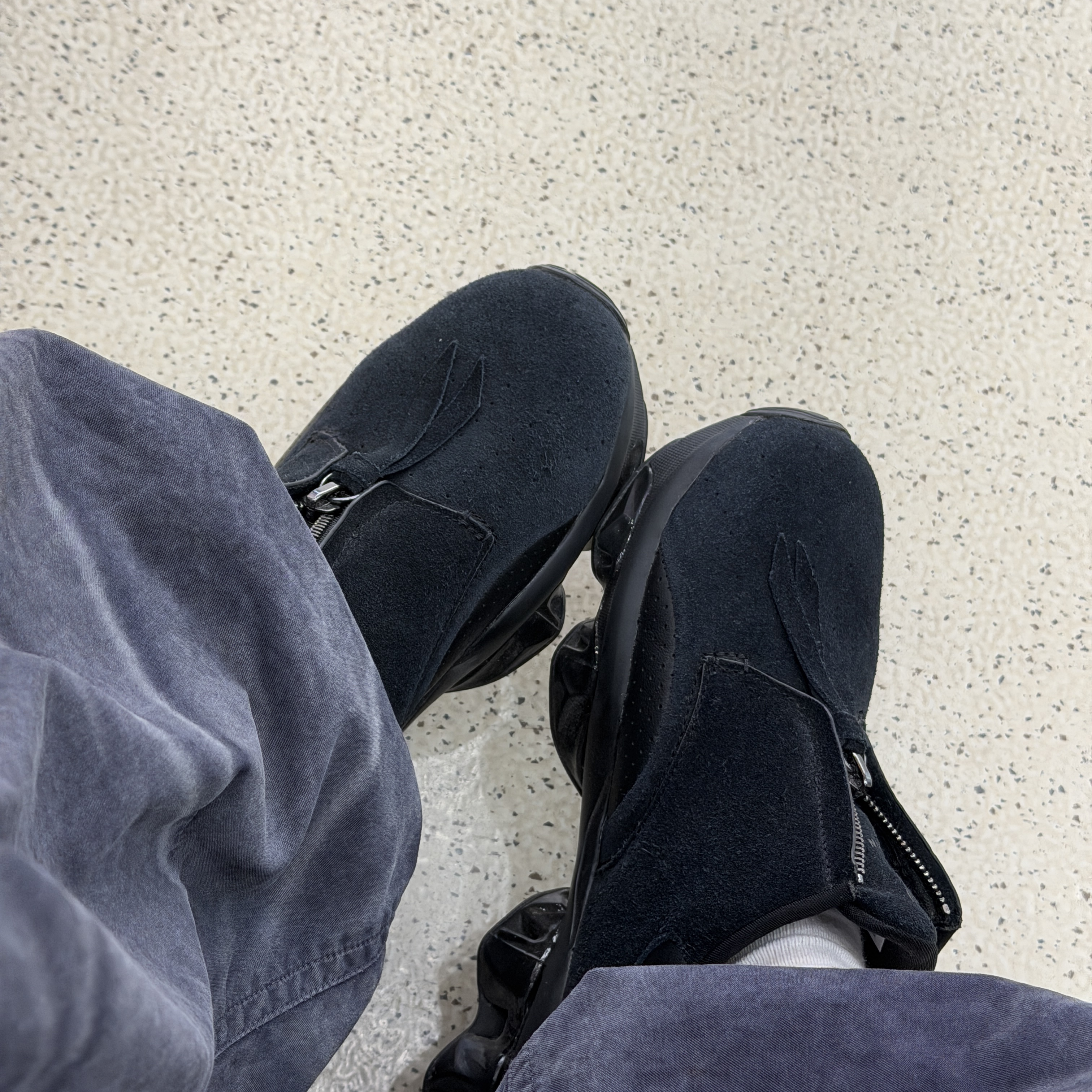Asics x Studio Nicholson Gel-Kinetic SP Black 착용 스타일