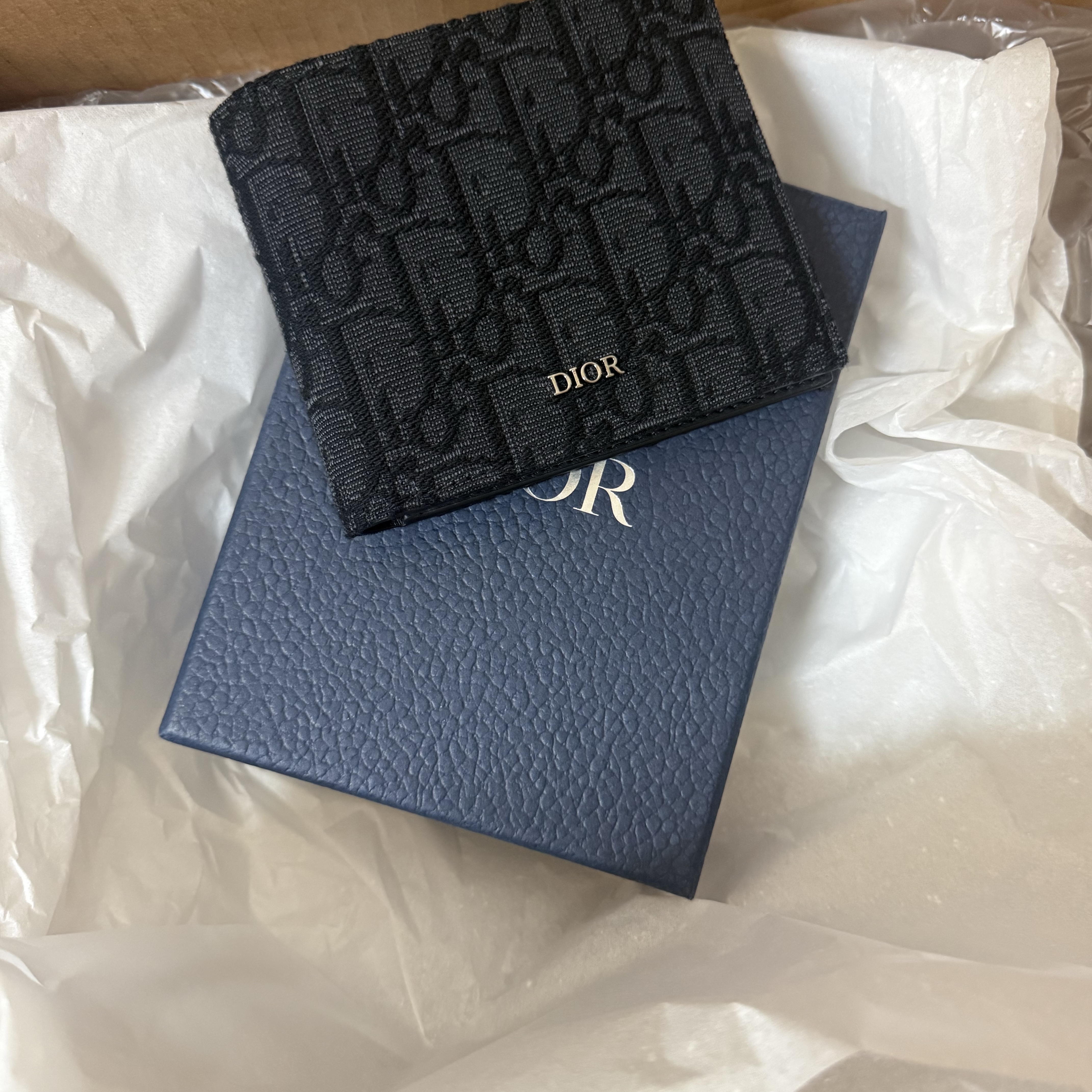 Dior Wallet Black Dior Oblique Jacquard 착용 스타일