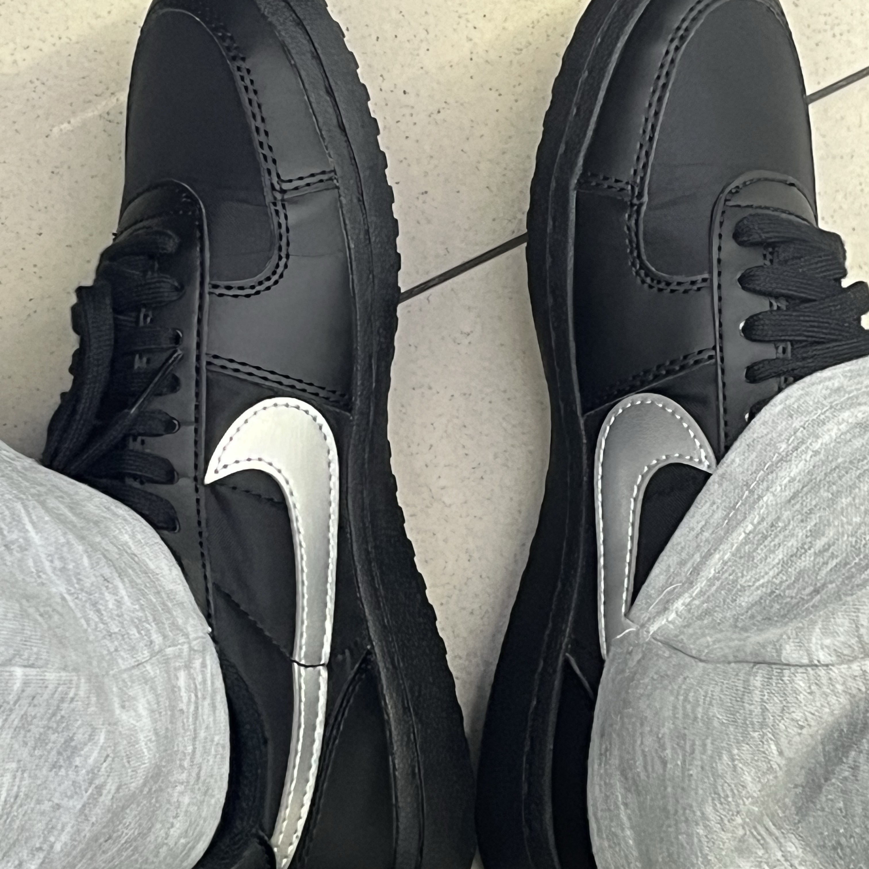 (W) Nike Field General 82 Black Grey 착용 스타일