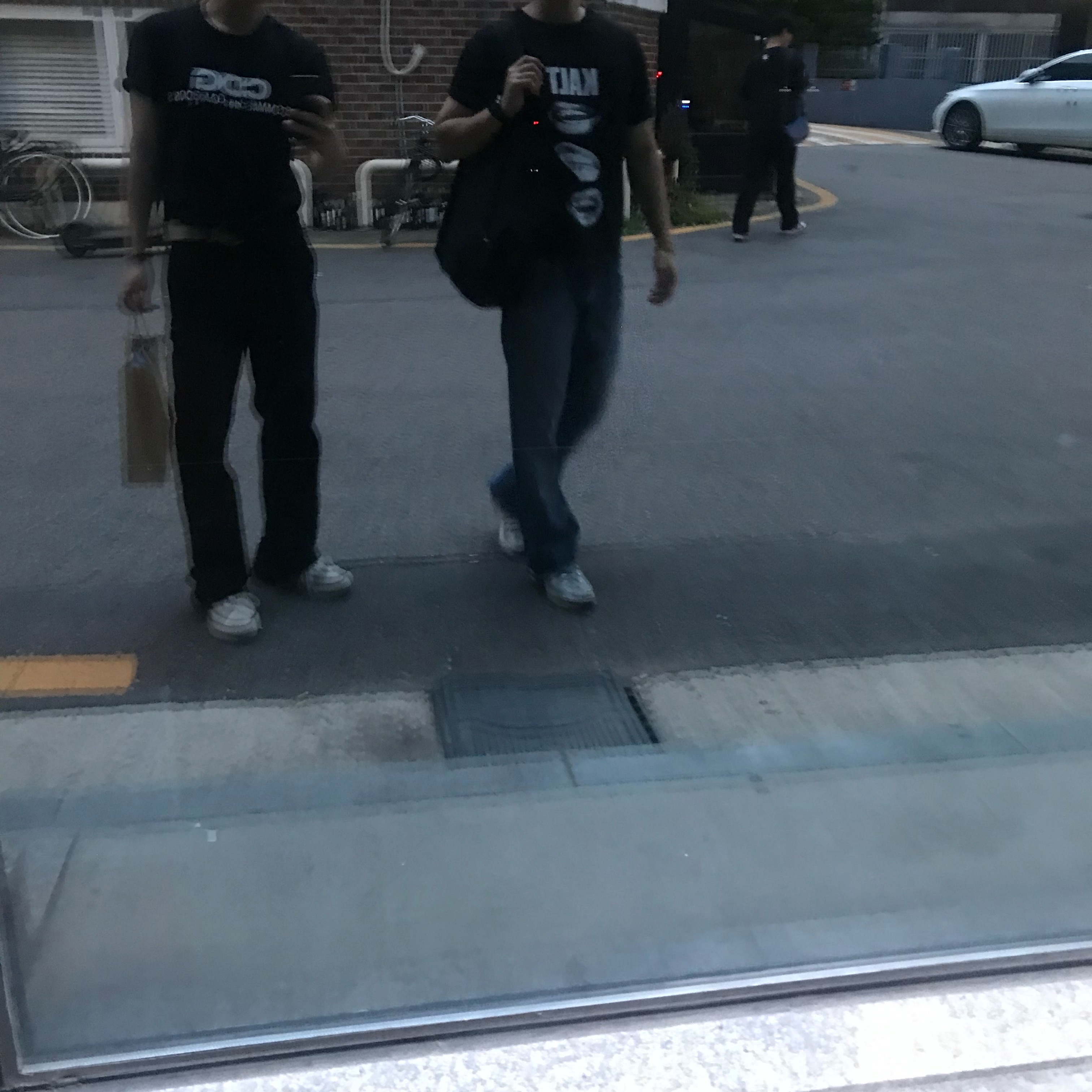 CDG Logo T-Shirt Black 착용 스타일 - 2