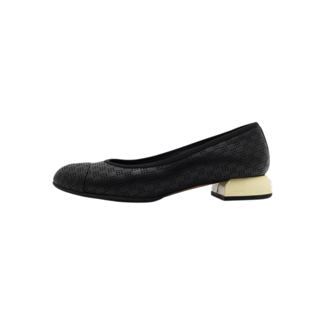 IT2VULPKPWFI Chanel Black Perforated Leather CC Logo Flats
