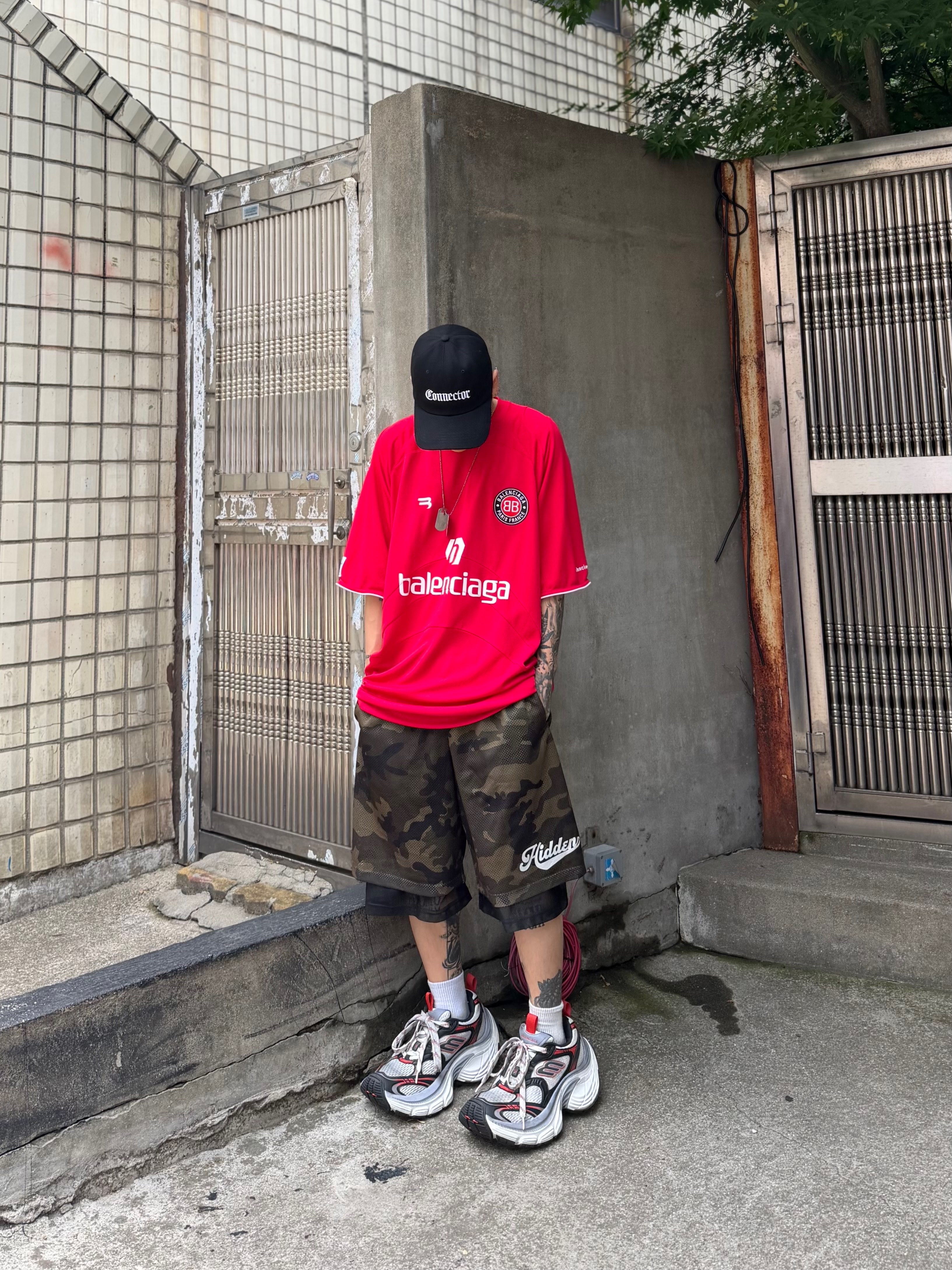 AX CONNECTION Connector Embroidered Cap Black 착용 스타일 - 2