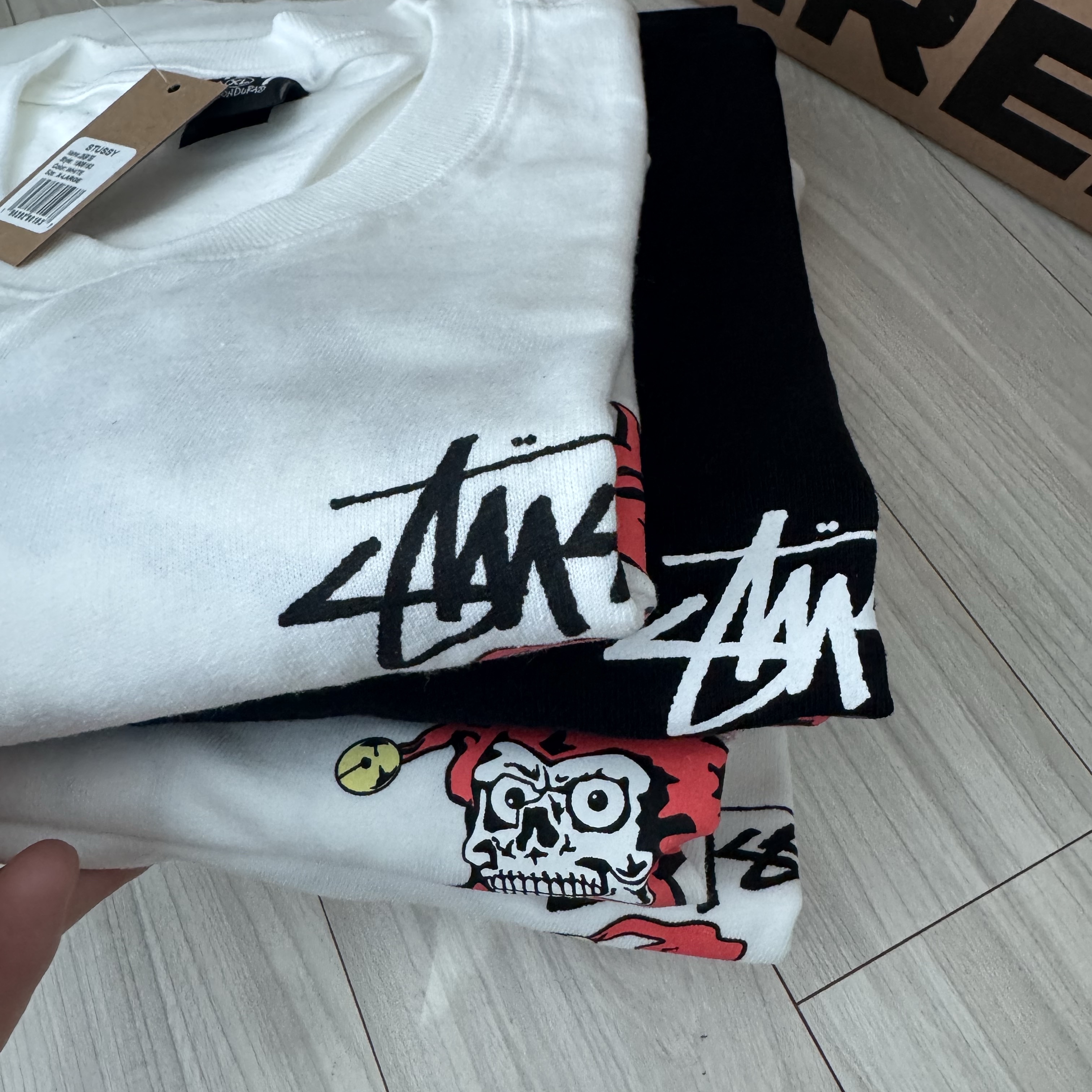 Stussy Joker T-Shirt Black 착용 스타일