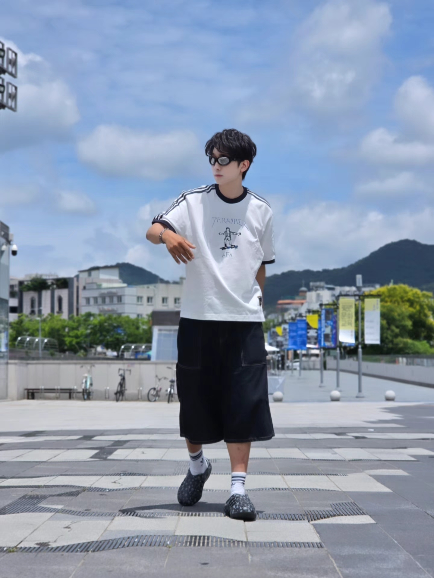 Adidas x Thug Club Adifom Iiinfinity Mule Core Black, Adidas x Thrasher x Argentina Gonz Ringer T-Shirt Core White - KR Sizing 착용 스타일 - 3