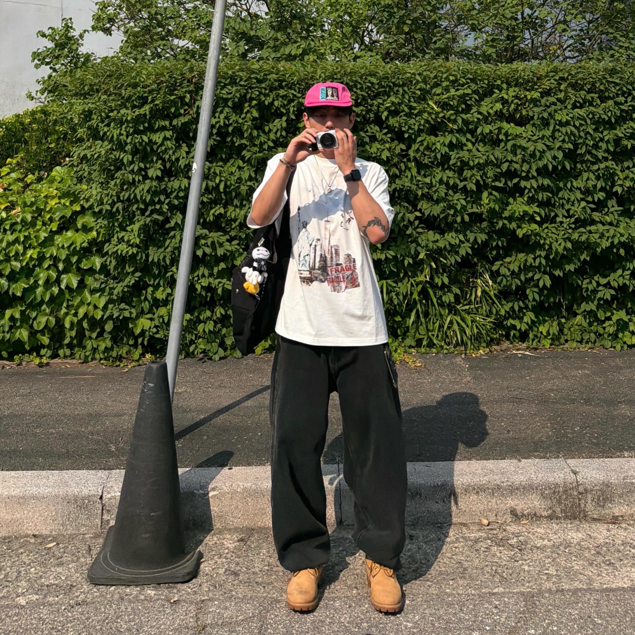 Millo Archive Chapter Denim Pants Denim Black, Millo Archive Chapter Denim Pants Denim Blue 착용 스타일 - 1