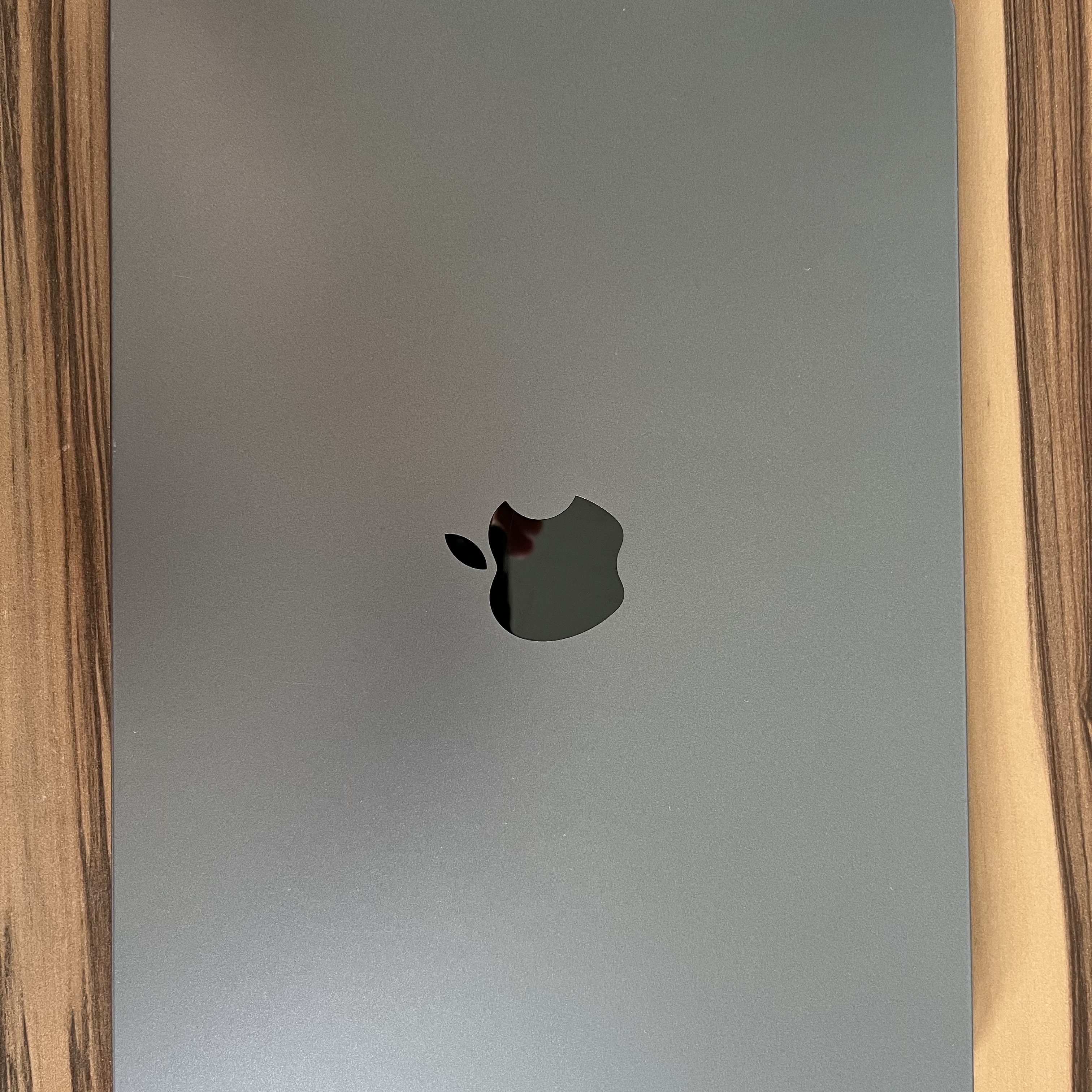 [A등급] Refurbished Apple MacBook Pro 14 M1 Pro RAM 16GB SSD 512GB Space gray 착용 스타일