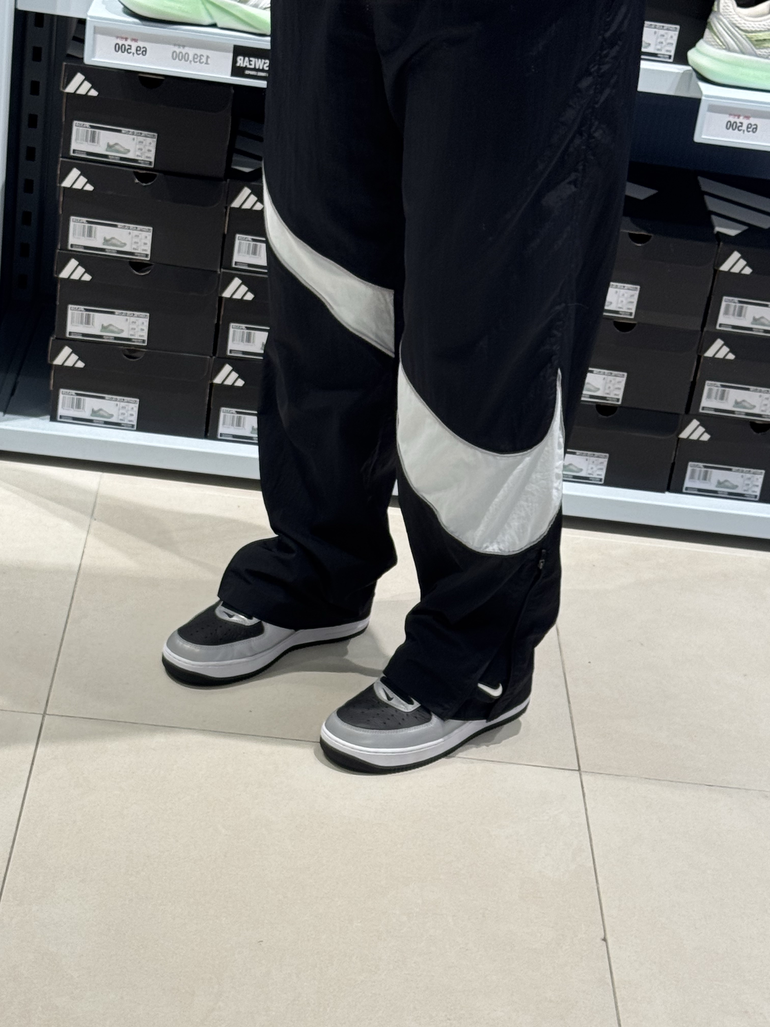 Nike LD-1000 Black White, IAB Studio T-Shirt White Navy 착용 스타일 - 10