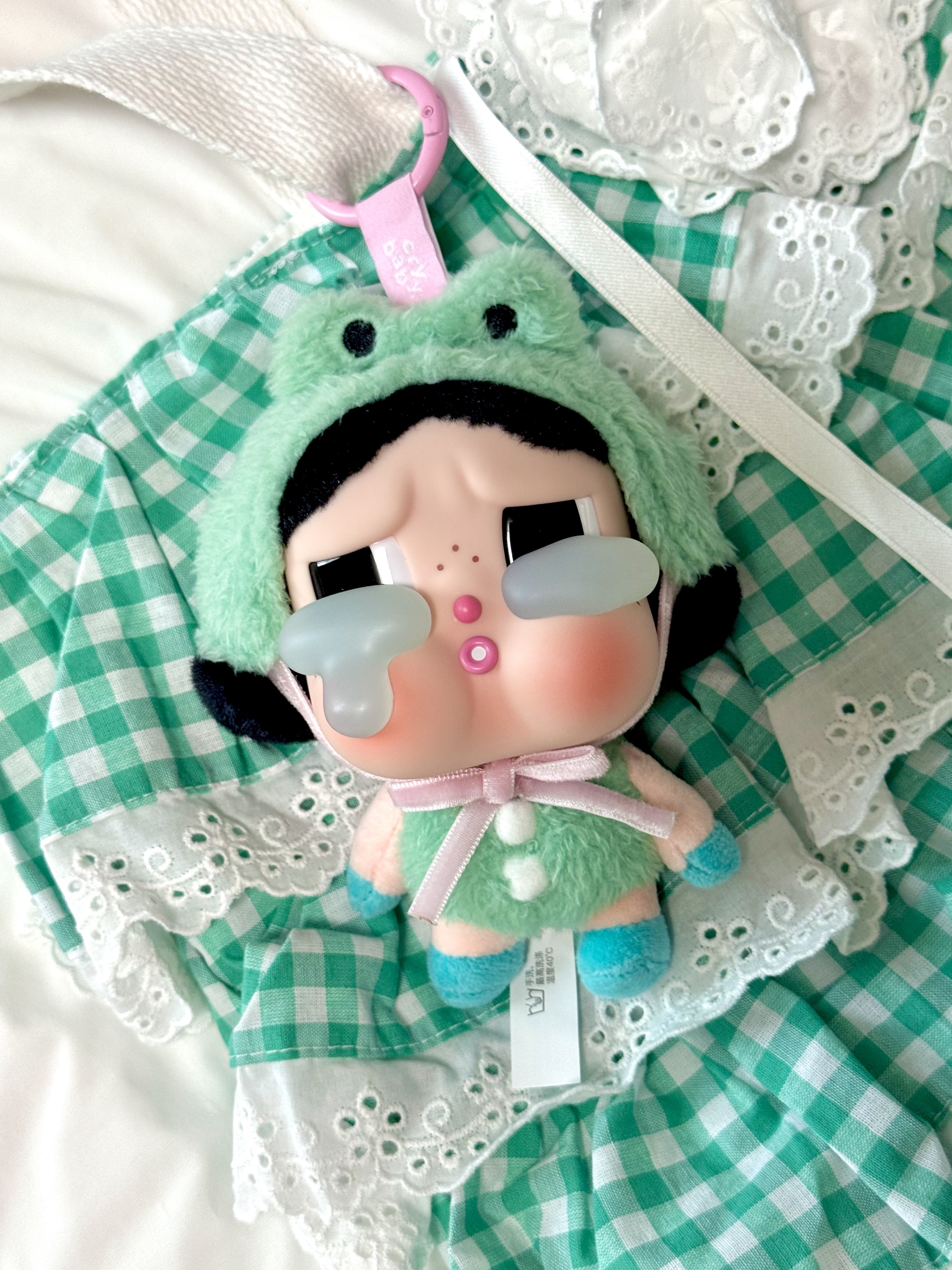 Nike Heritage 86 Futura Washed Cap Spring Green, Pop Mart Crybaby Crying Again Series Plush Keyring What A Frog (Opened Case) 착용 스타일 - 3