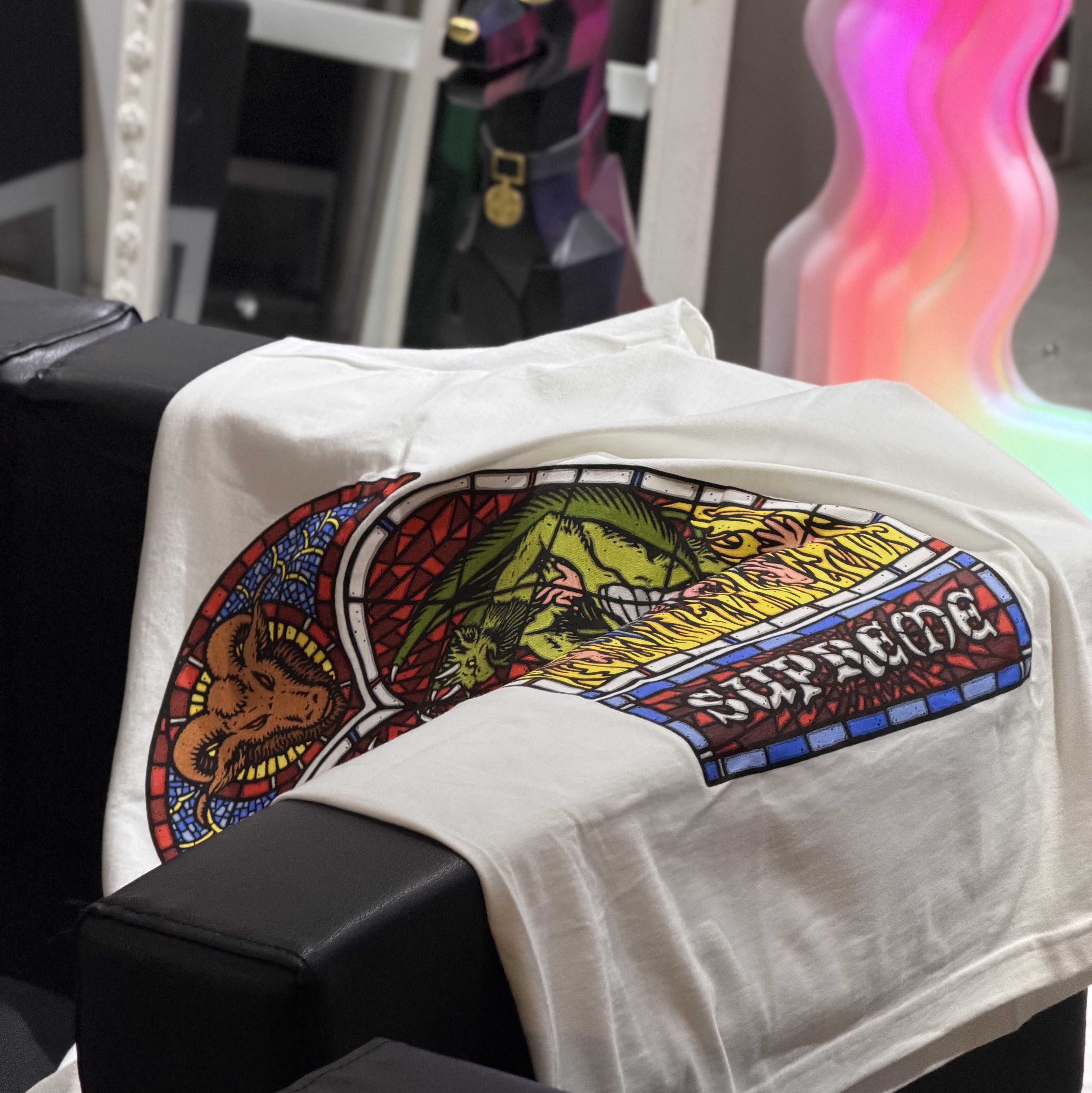 Supreme Worship T-Shirt White - 23FW 착용 스타일