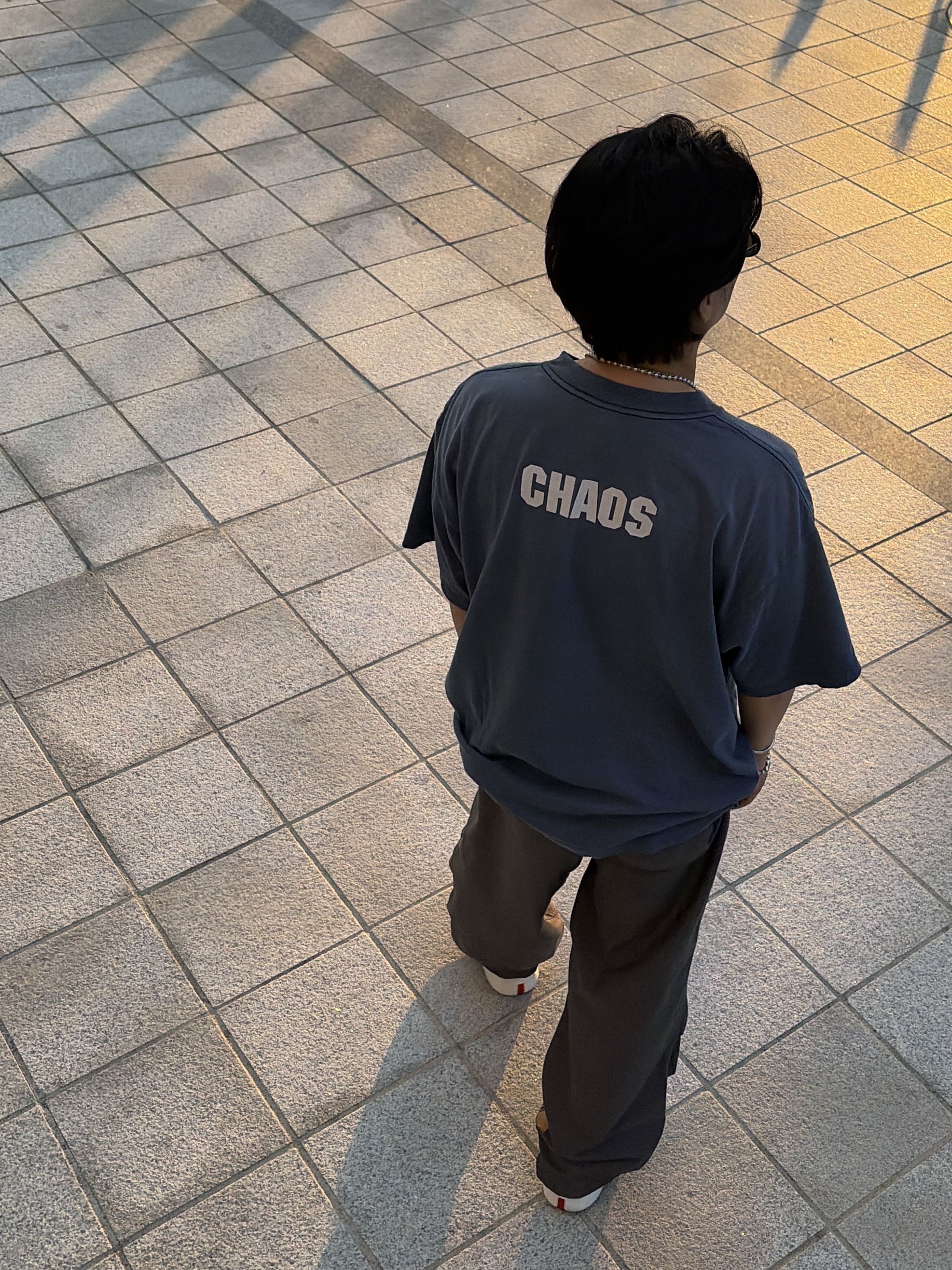 Saint Mxxxxxx Saint MXX S/S T-Shirt Navy - 26SS, Prada Patent Leather and Technical Fabric Prada America's Cup Sneakers Anthracite Gray Silver 착용 스타일 - 3