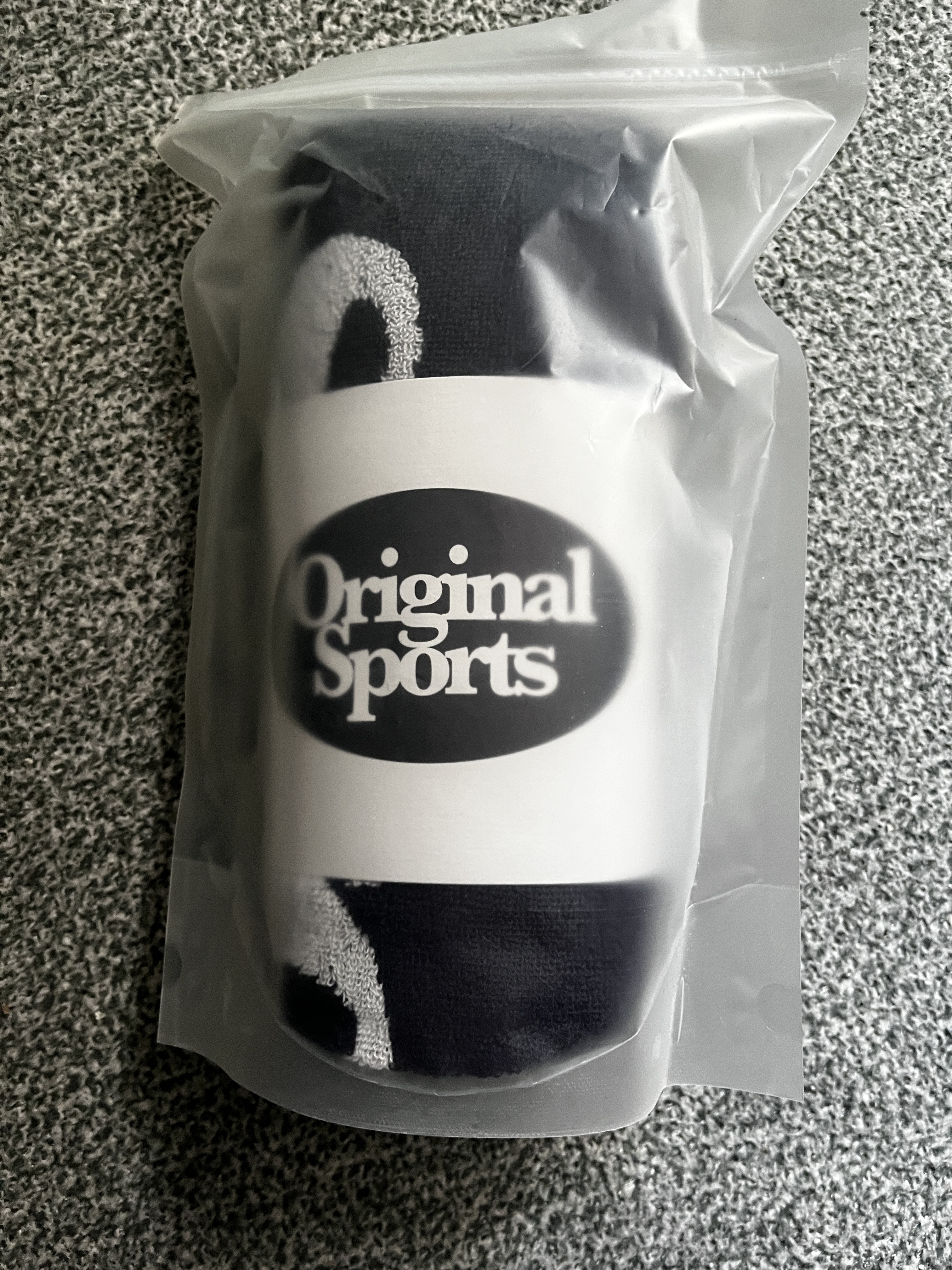 PRO-SPECS Sports Towel Navy 착용 스타일