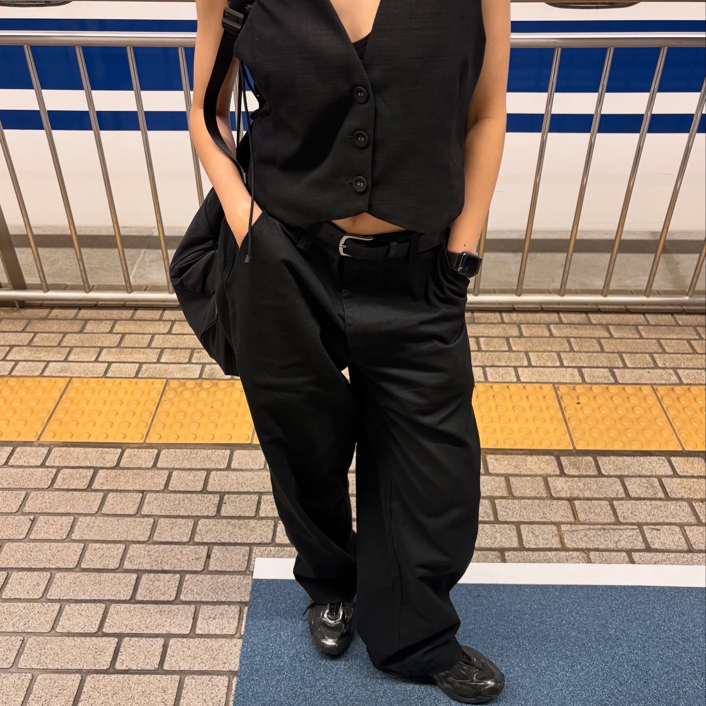 Millo Archive Poid Chino Pants Black, Millo Archive Poid Chino Pants Beige 착용 스타일 - 2