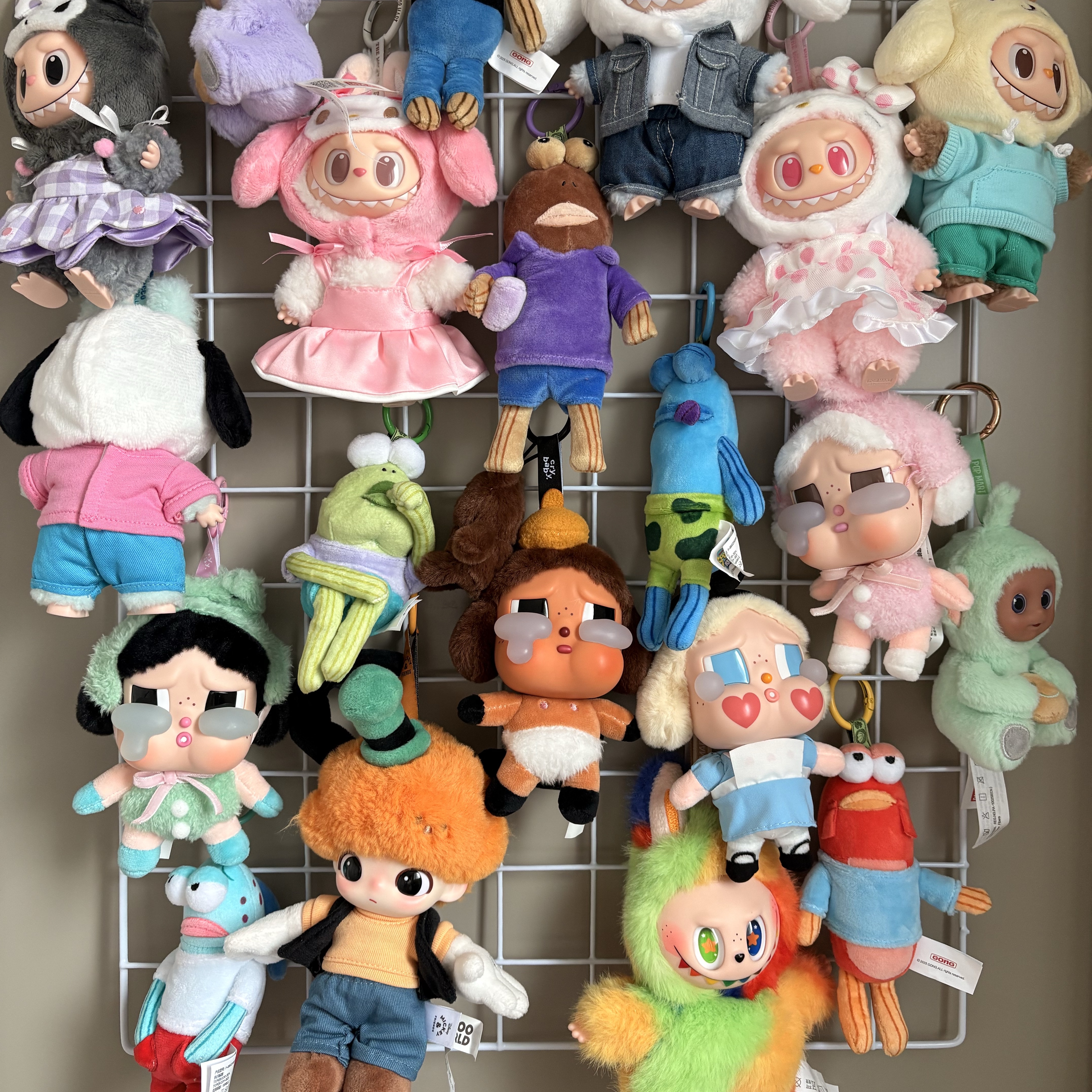 Pop Mart Bikini Bottom Buddies Whimsical Plush (6 Blind Boxes) 착용 스타일