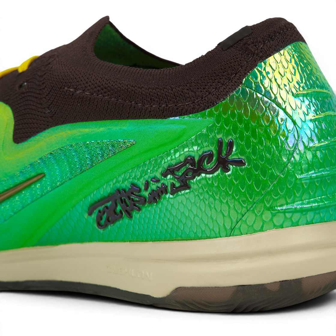 나이키 x 트래비스 스캇 캑터스 잭 팬텀 6 로우 인도어 어스 앤 메탈릭 골드(Nike x Travis Scott Cactus Jack Phantom 6 Low Indoor Earth and Metallic Gold) - 8
