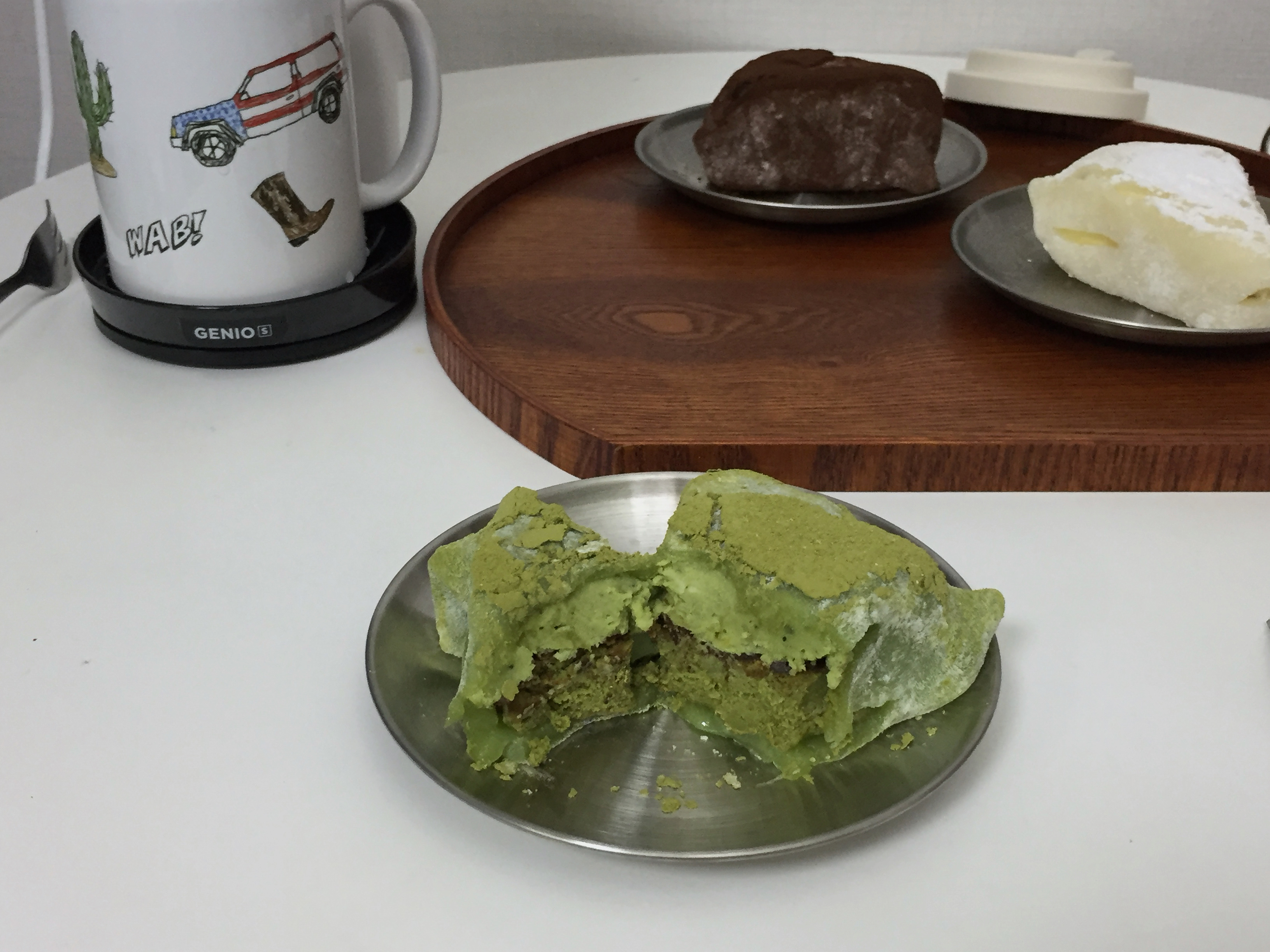 [KREAM 단독] What A Bread Mochi Cheesecake 착용 스타일 - 3