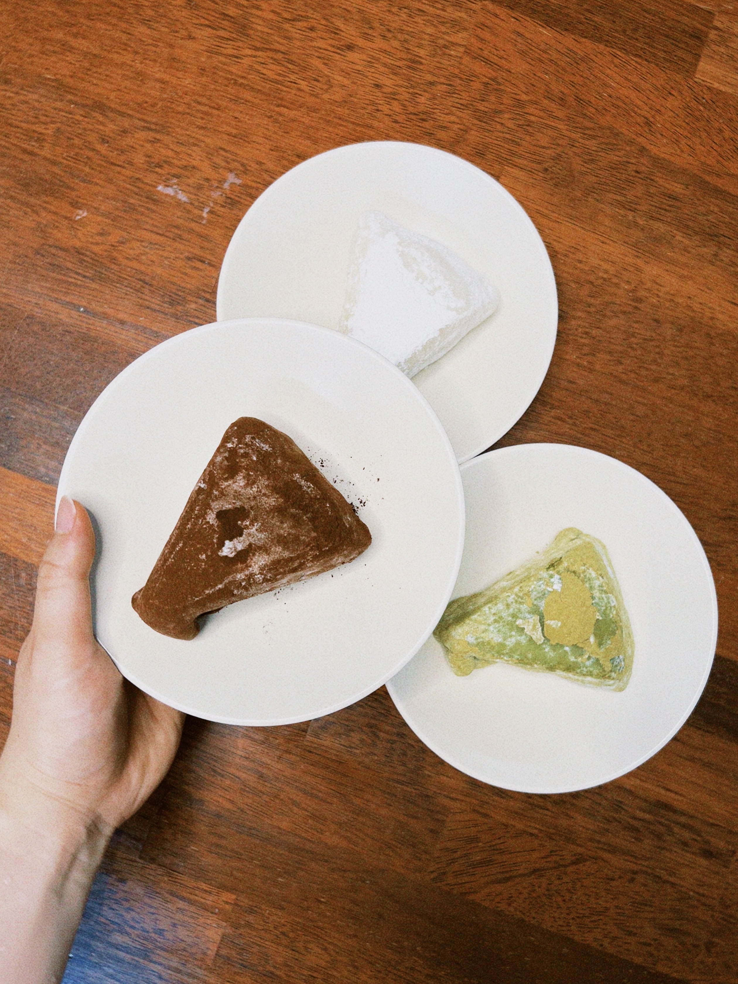 [KREAM 단독] What A Bread Mochi Cheesecake 착용 스타일 - 2