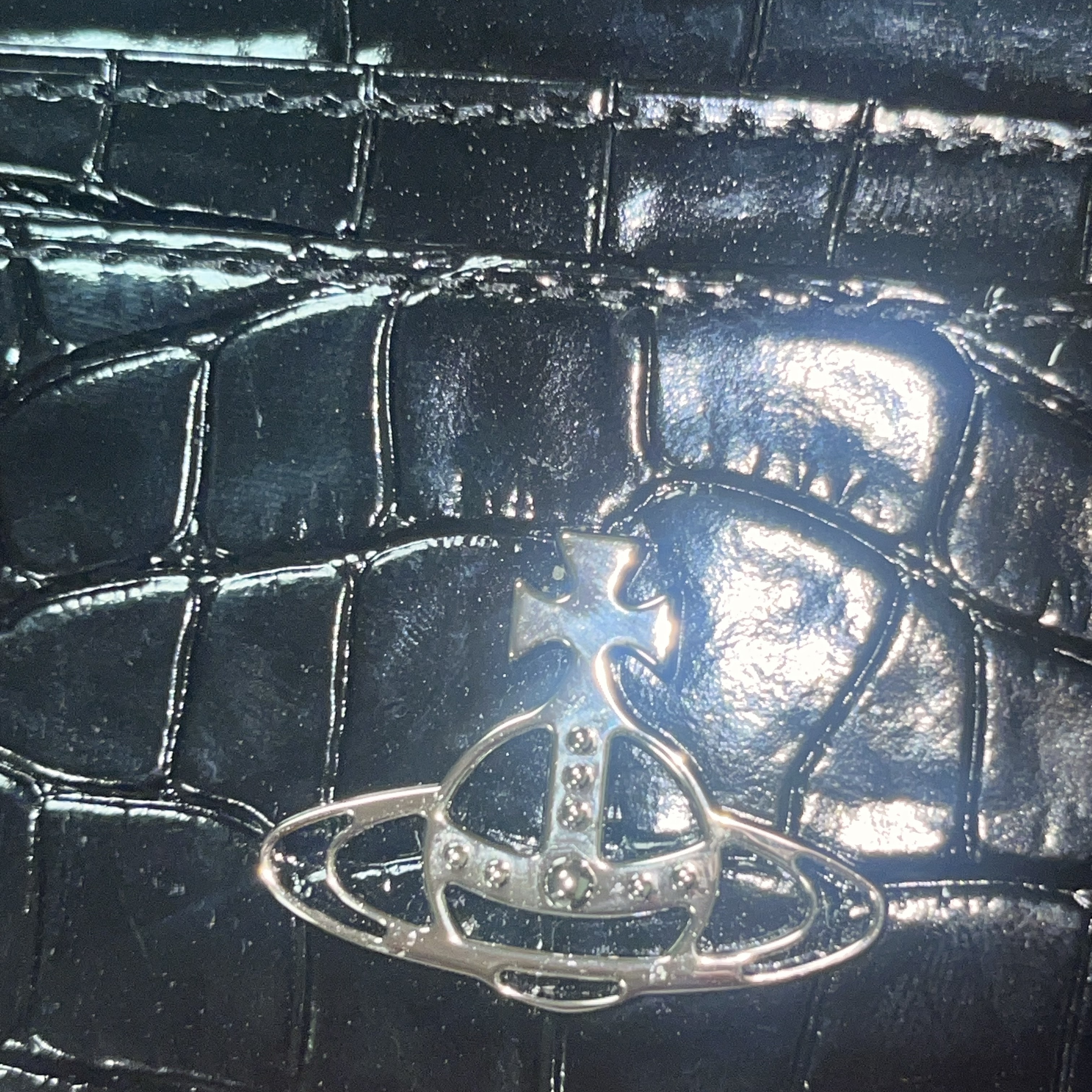 Vivienne Westwood Orb Logo Leather Card Holder Black 착용 스타일 - 1