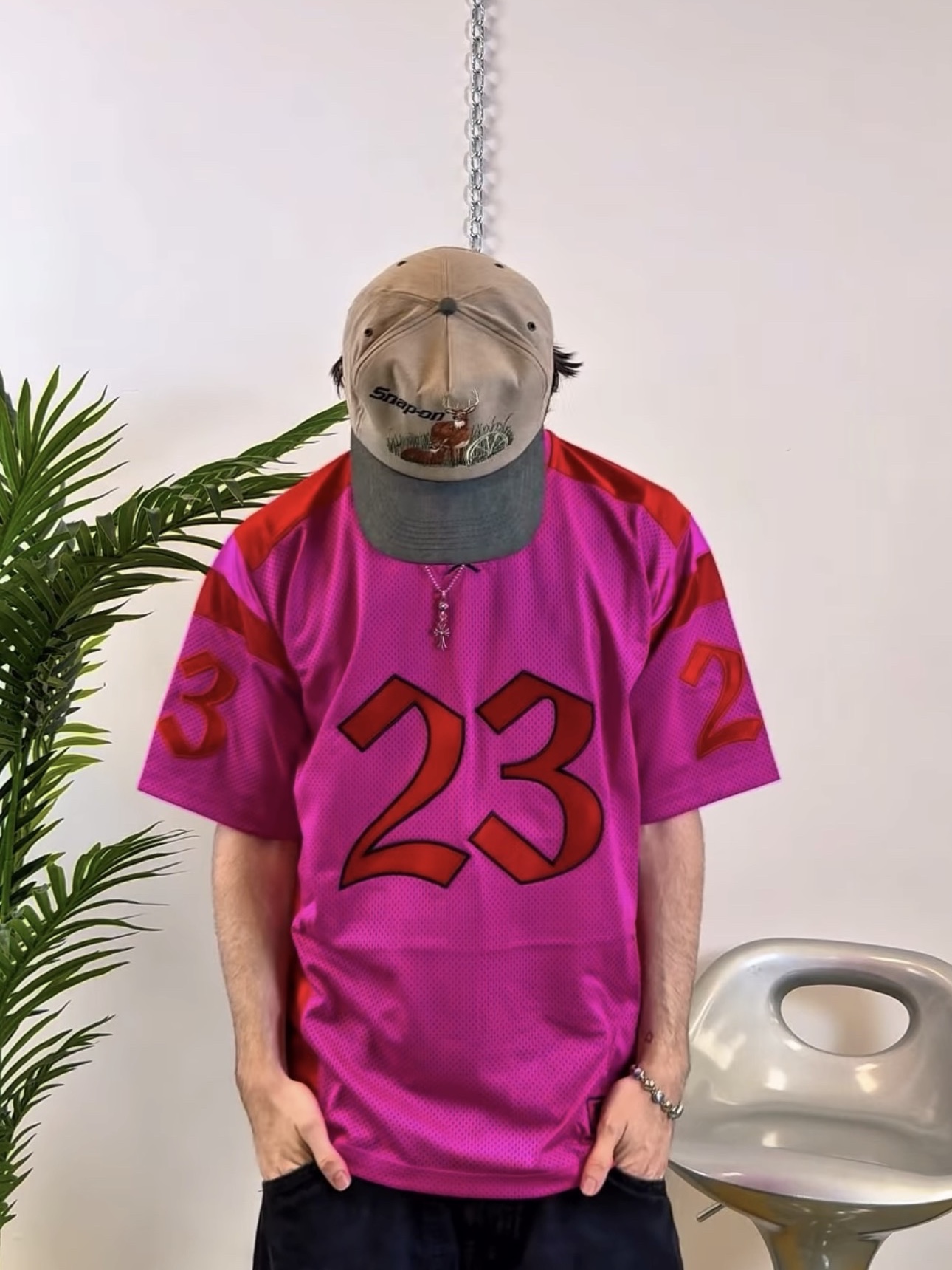 Supreme x Jordan Warm Up Jersey Black - 26SS, Supreme x Jordan Warm Up Jersey Pink - 26SS 착용 스타일 - 2