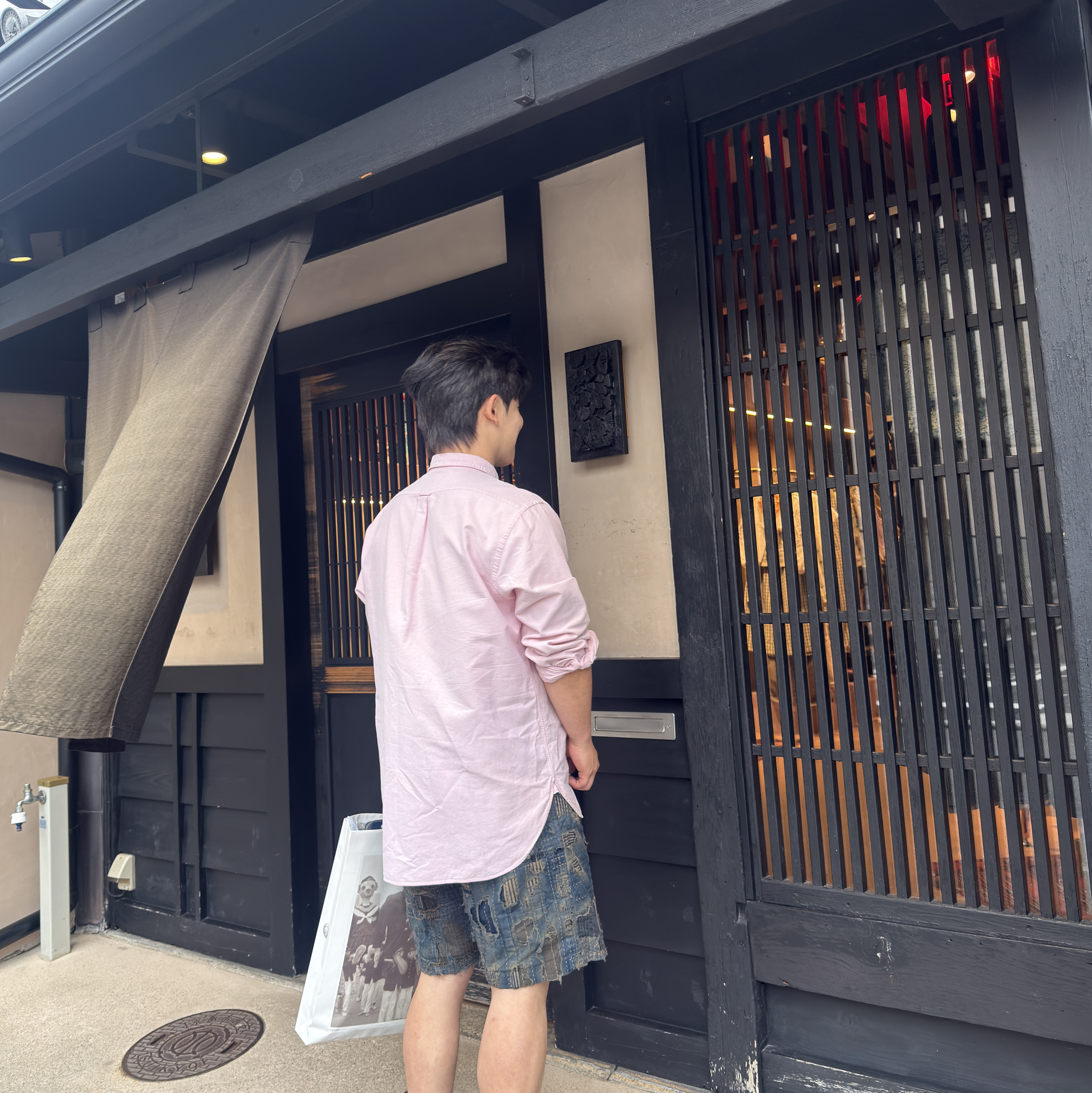 Kapital Silk Twill Maria Zip Tie Black, Kapital Boro Ivy Shorts Indigo 착용 스타일 - 4